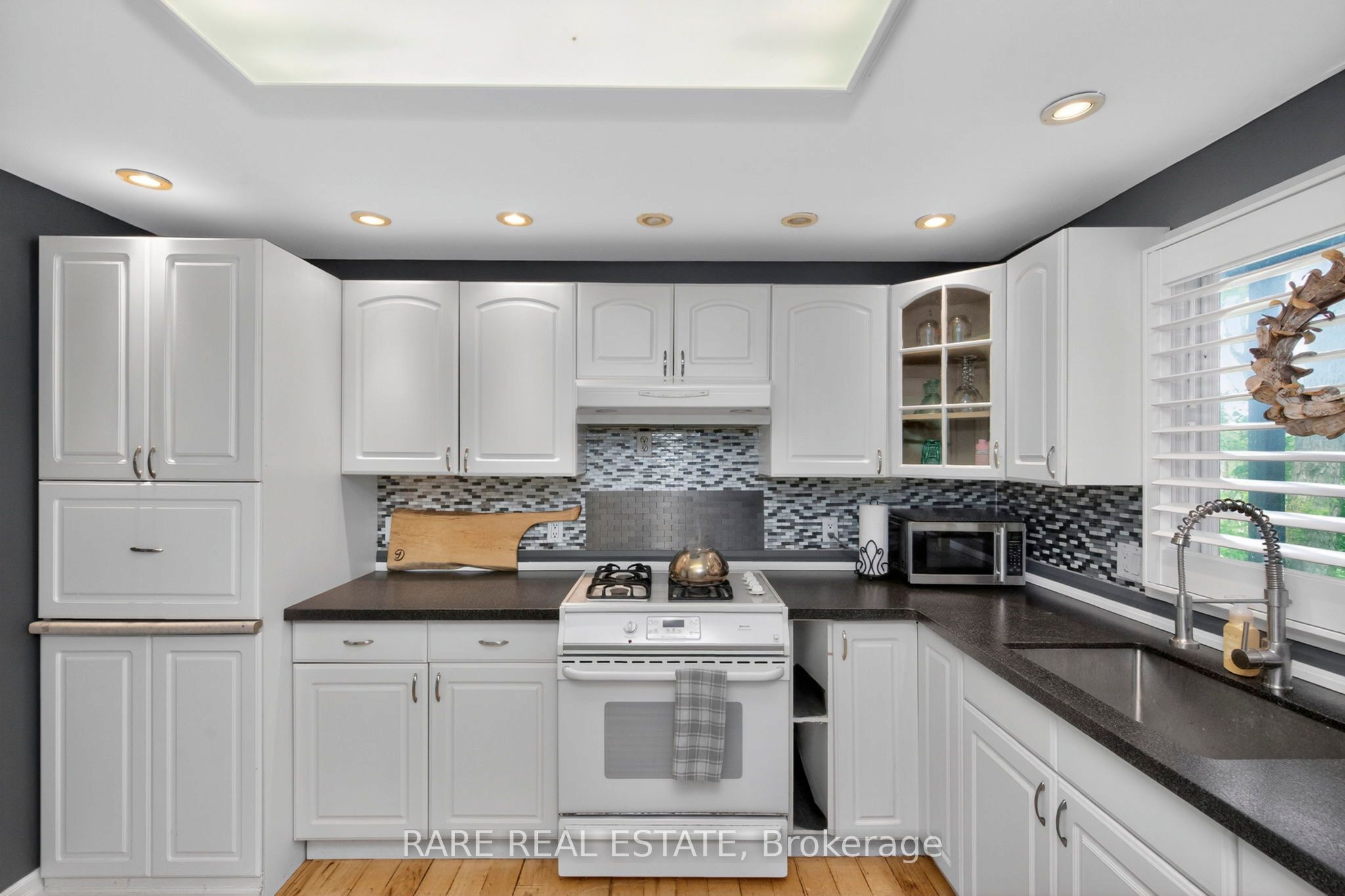 82 Huronwoods Drive, Oro-Medonte, ON L0K 1E0 photo 4