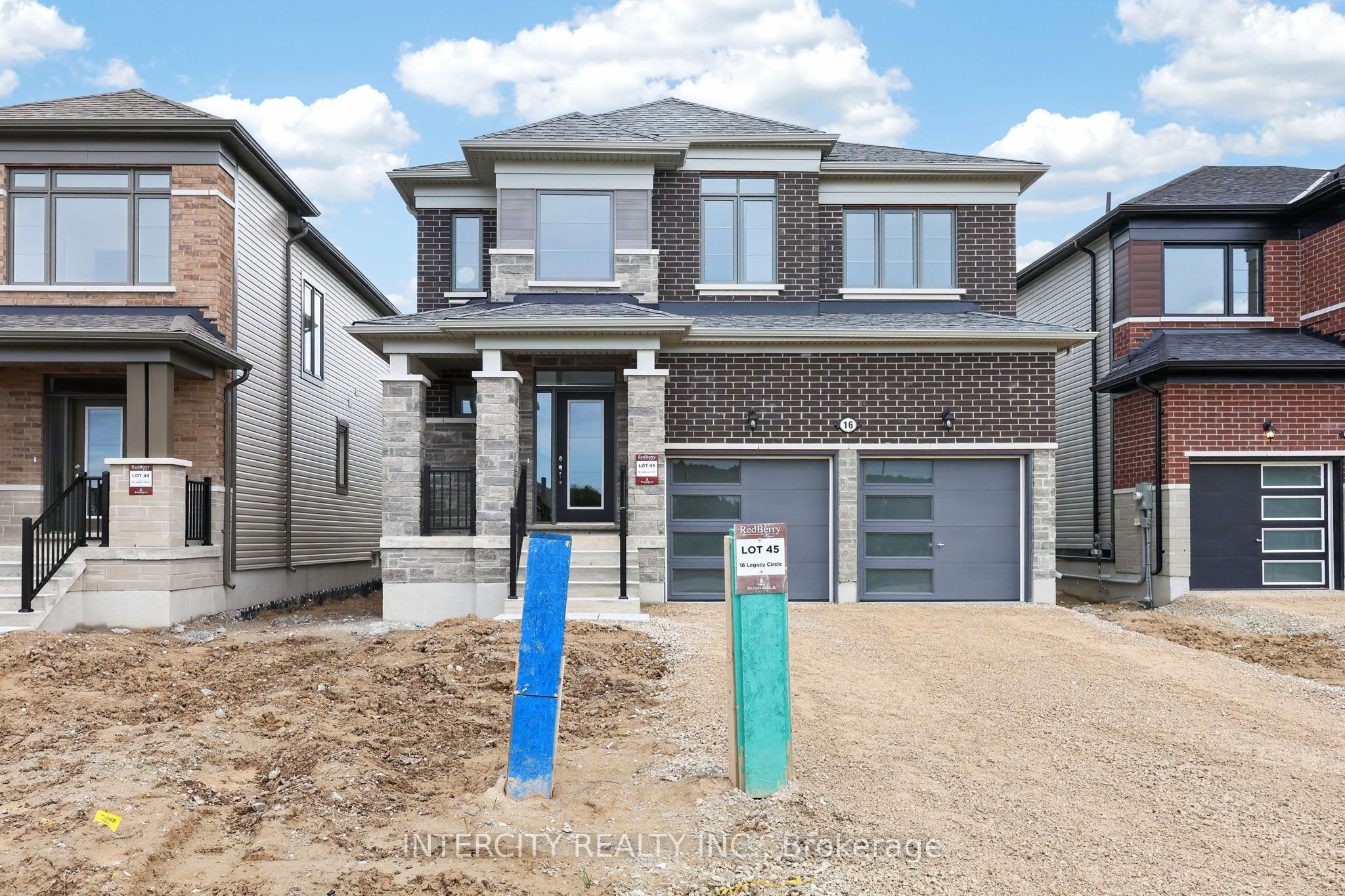 16 Legacy Circle, Wasaga Beach, ON L9Z 0L8