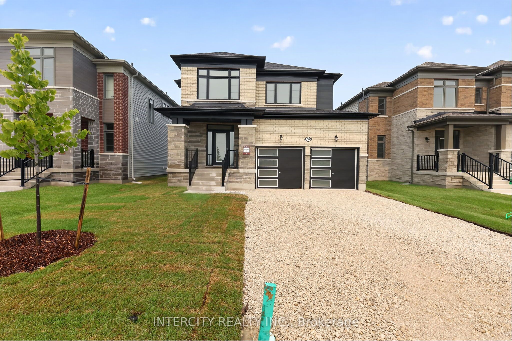 30 Legacy Circle, Wasaga Beach, ON L9Z 0M5 photo 2