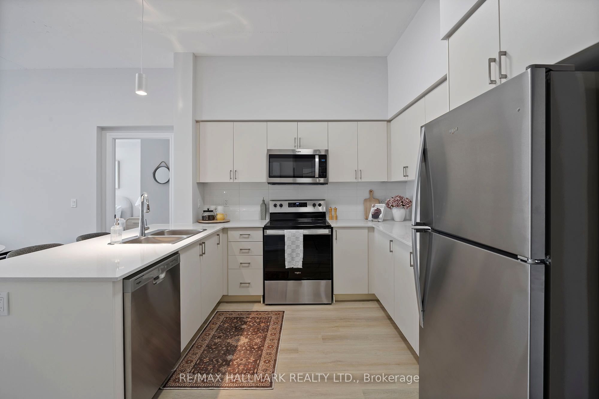 70 Dean Avenue 226, Barrie, ON L4N 0C2 photo 4