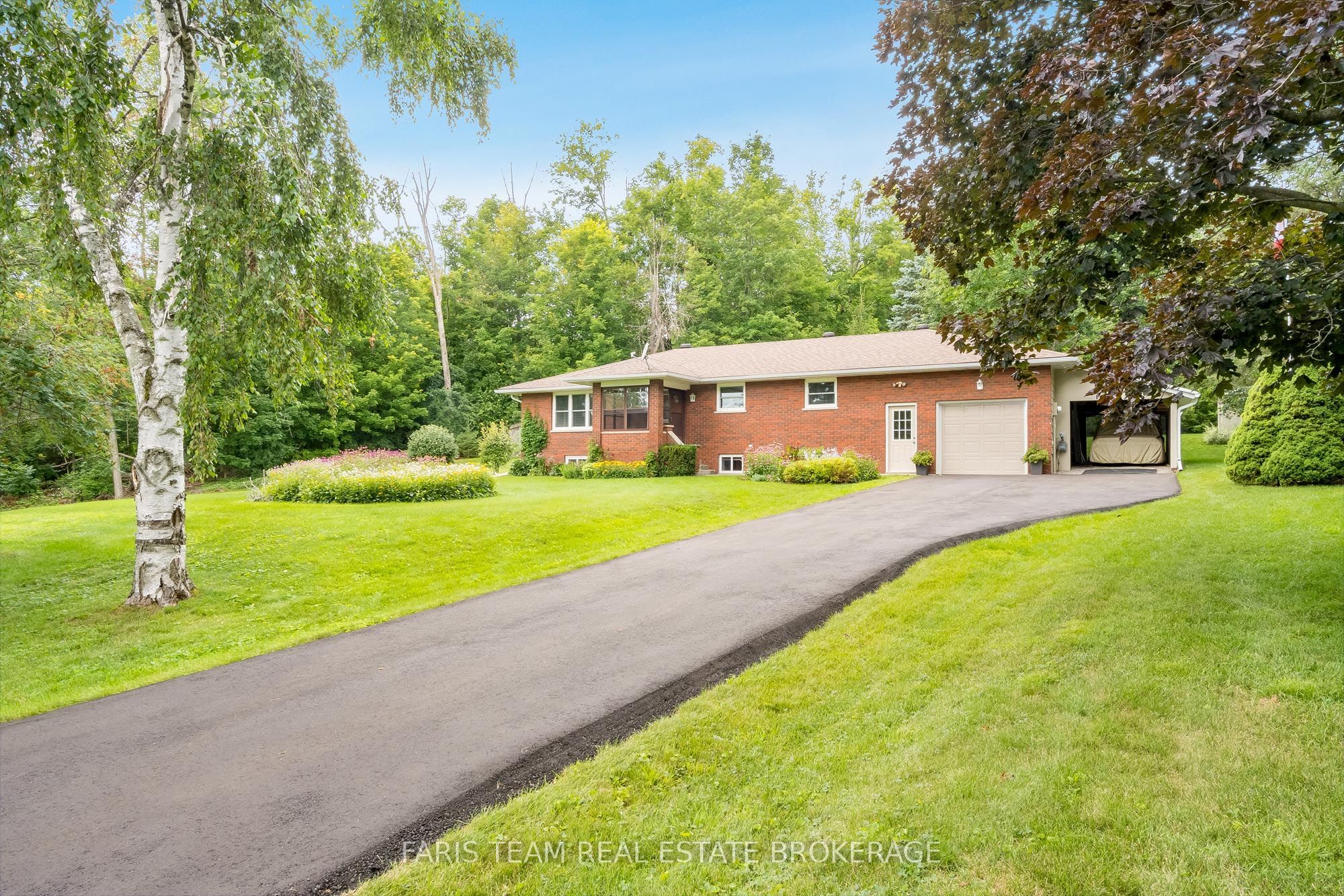 182 Moon Point Drive, Oro-Medonte, ON L3V 0R8 photo 3