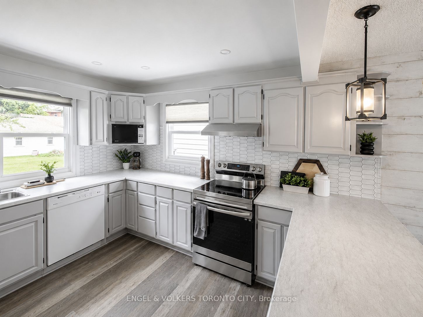 194 Library Street, Clearview, ON L0M 1G0 photo 5