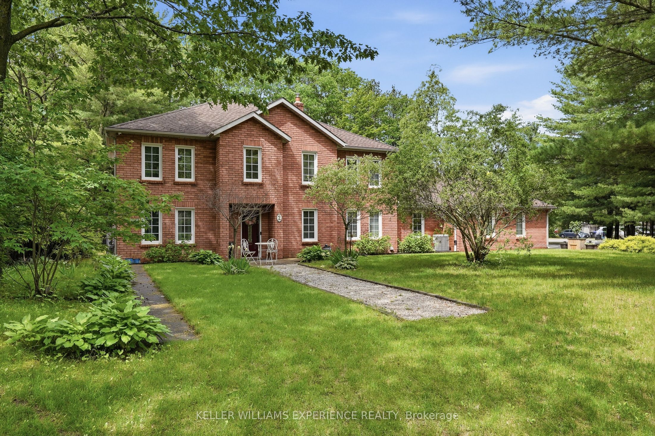 2 Seeley Court, Wasaga Beach, ON L9Z 2A7 photo 3