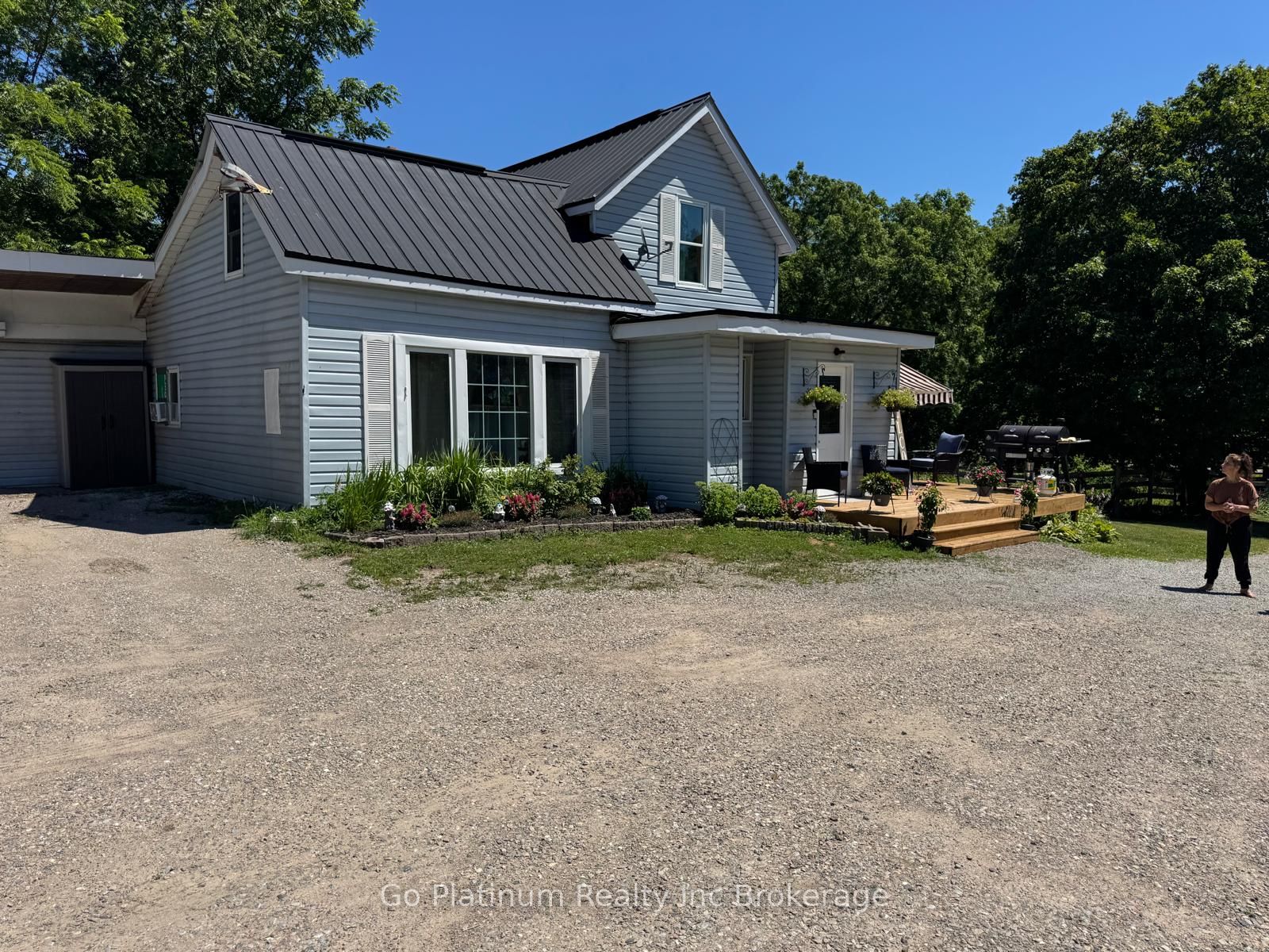 1104 Sandy Bay Road, Penetanguishene, ON L9M 2A7 photo 3