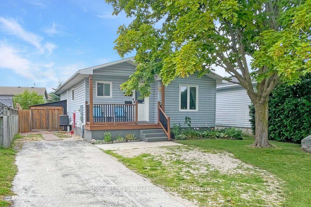 642 Spruce Street, Collingwood, ON L9Y 4T6 photo 2