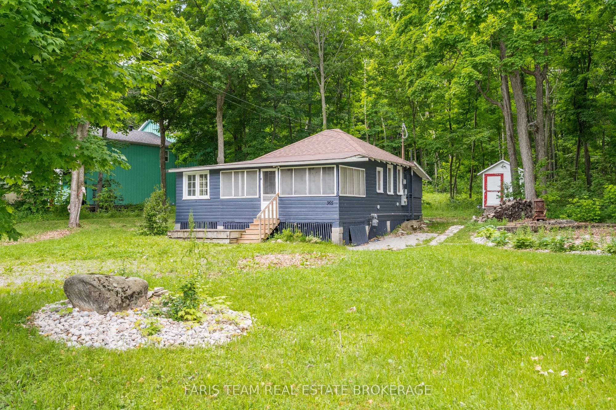 365 Robins Point Road, Tay, ON L0K 2A0