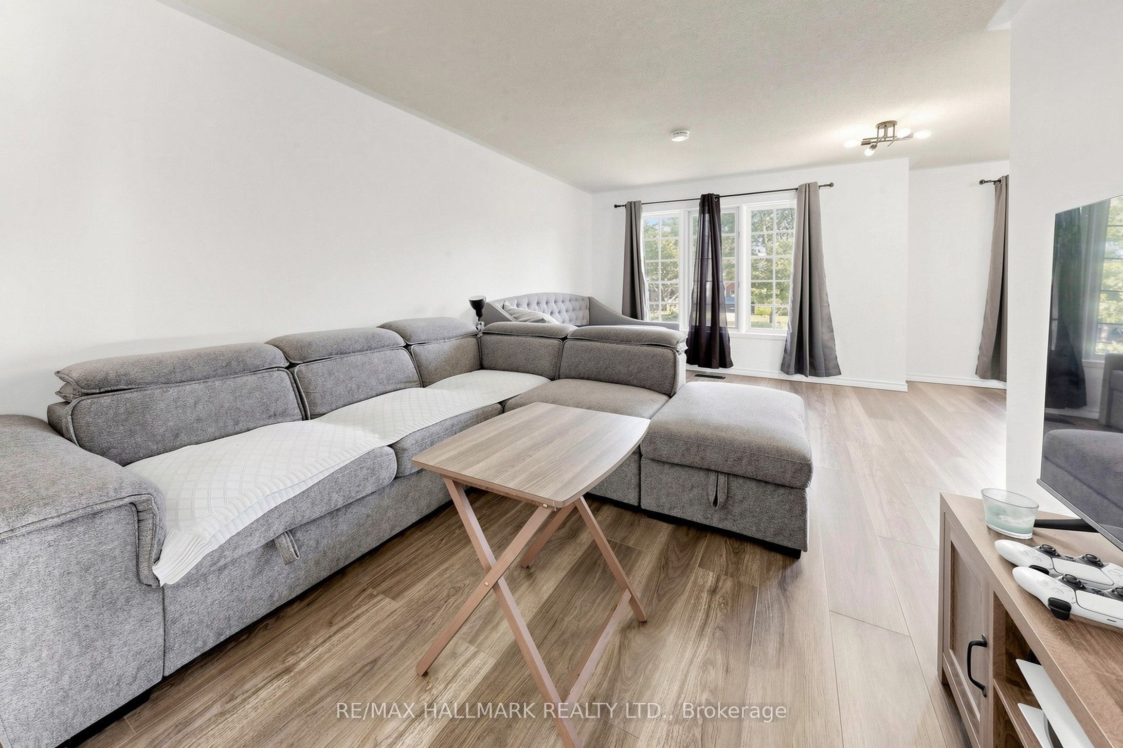 90 Barre Drive, Barrie, ON L4N 7P1 photo 4