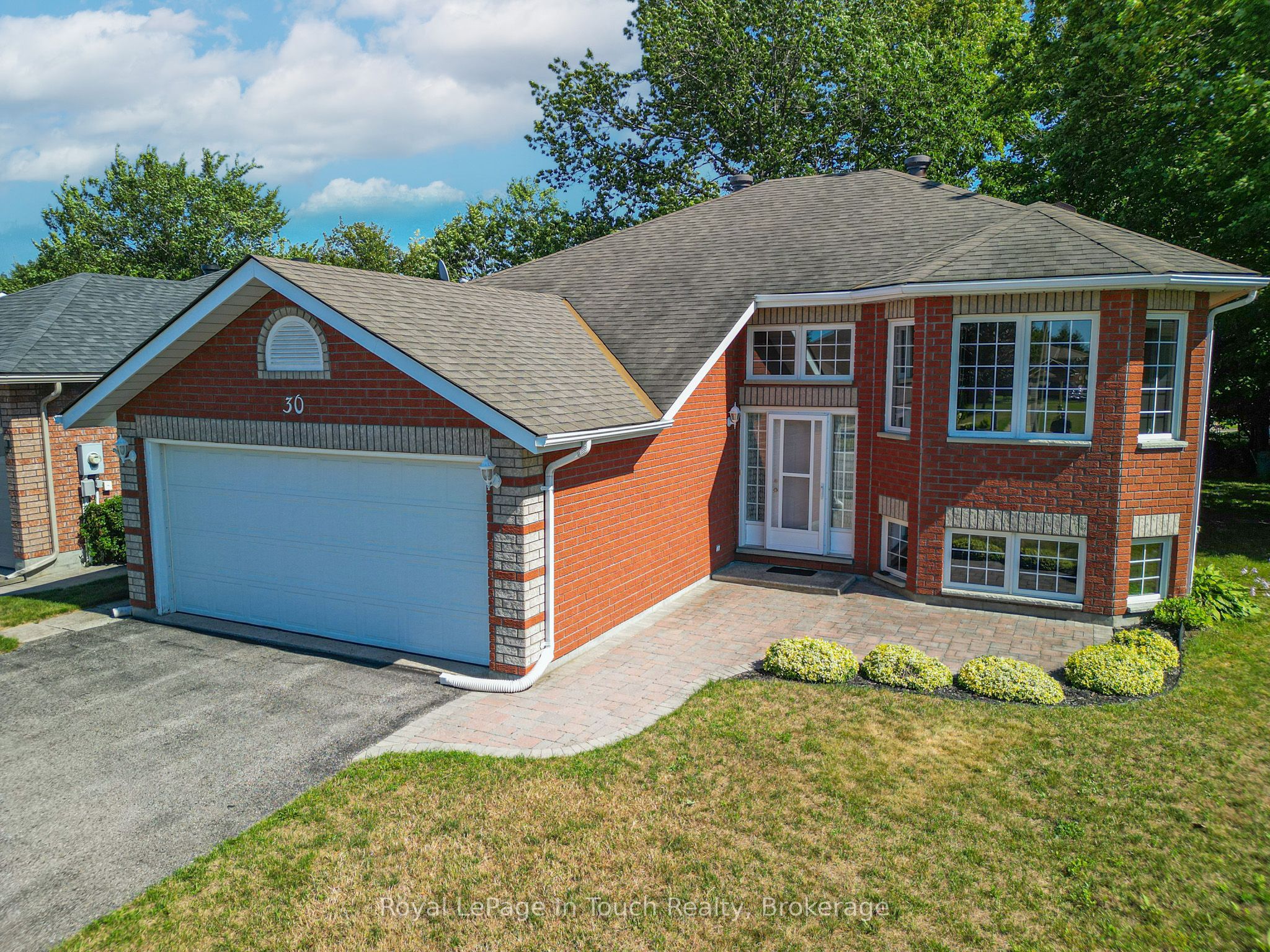 30 Charles Street, Penetanguishene, ON L9M 2G7 photo 2