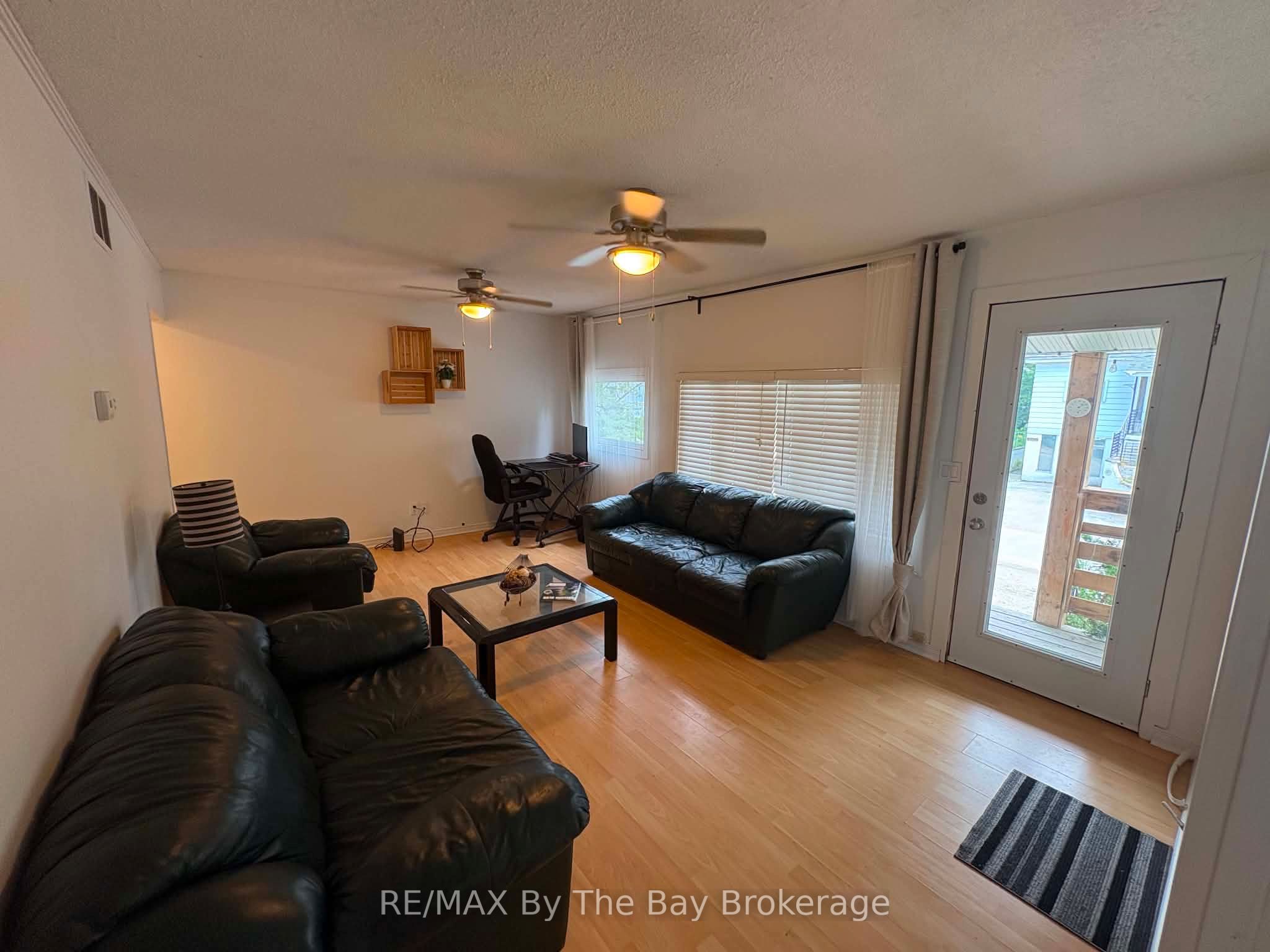 240 SHORE Lane, Wasaga Beach, ON L9Z 2J1 photo 3