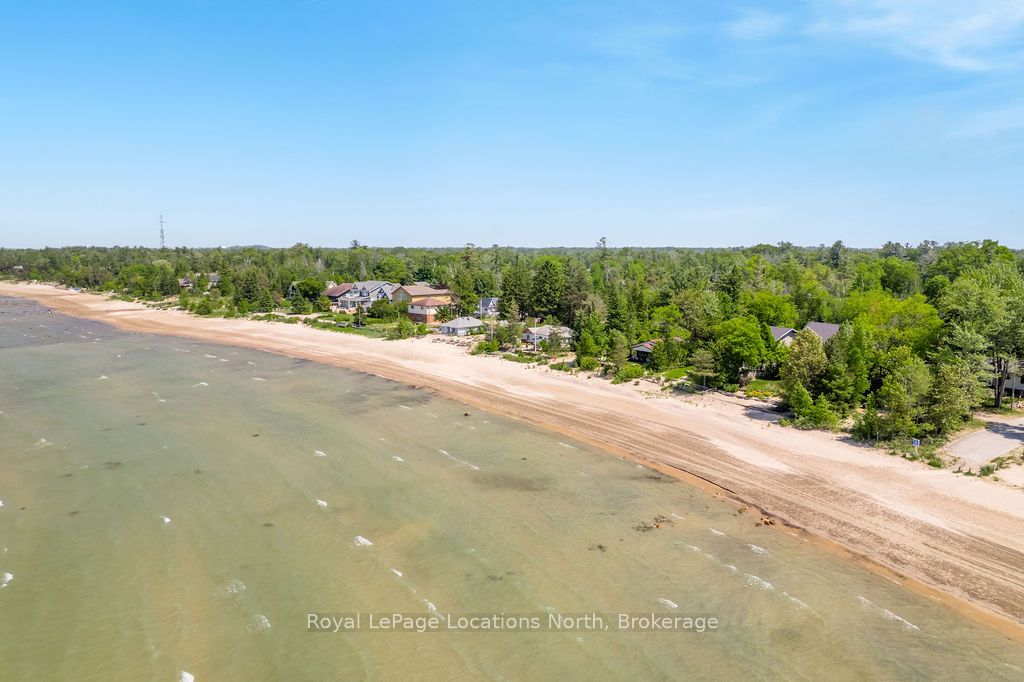 1864 Shore Lane, Wasaga Beach, ON L9Z 1V2 photo 2