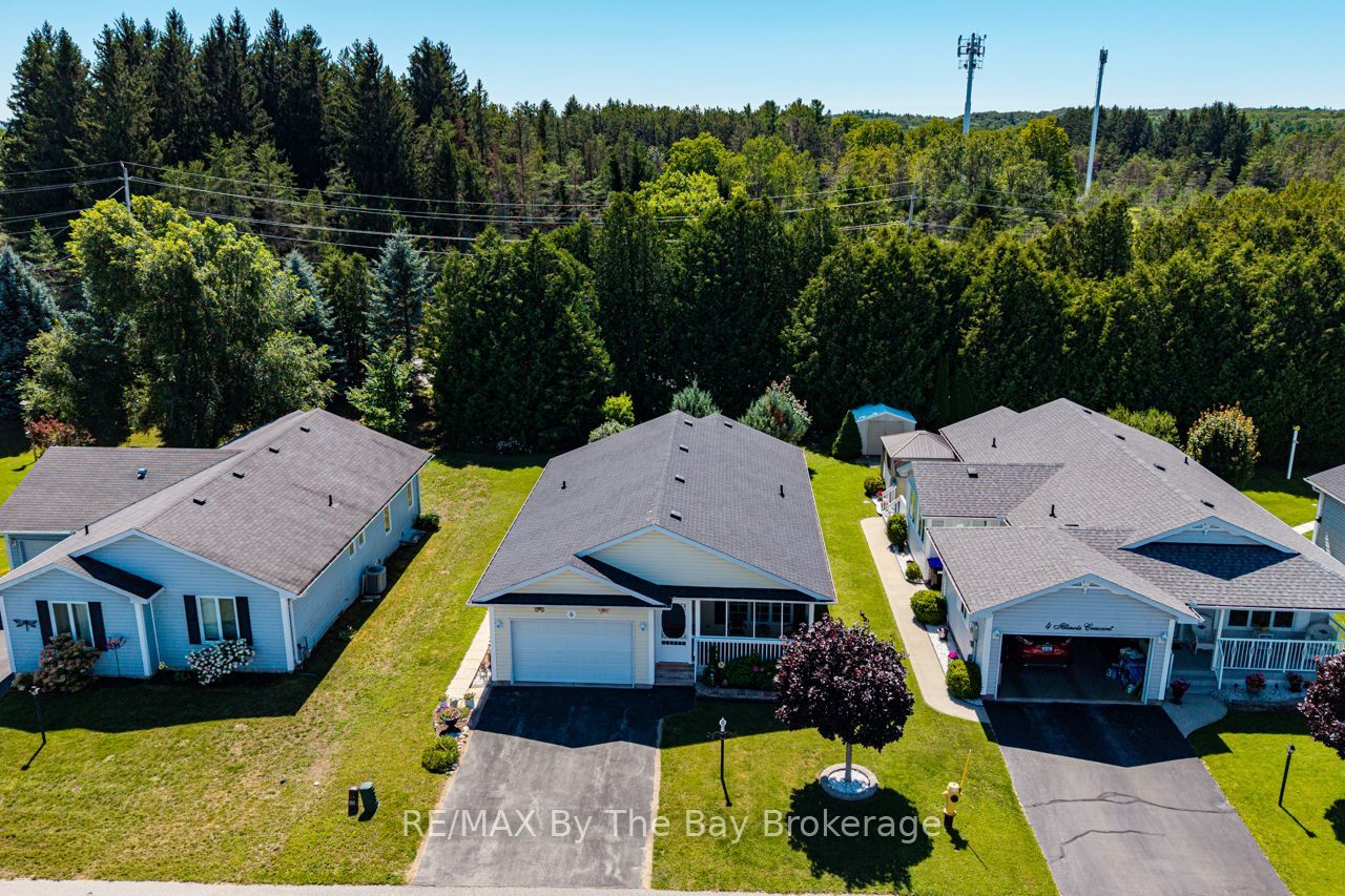 6 Illinois Crescent, Wasaga Beach, ON L9Z 3A8 photo 2