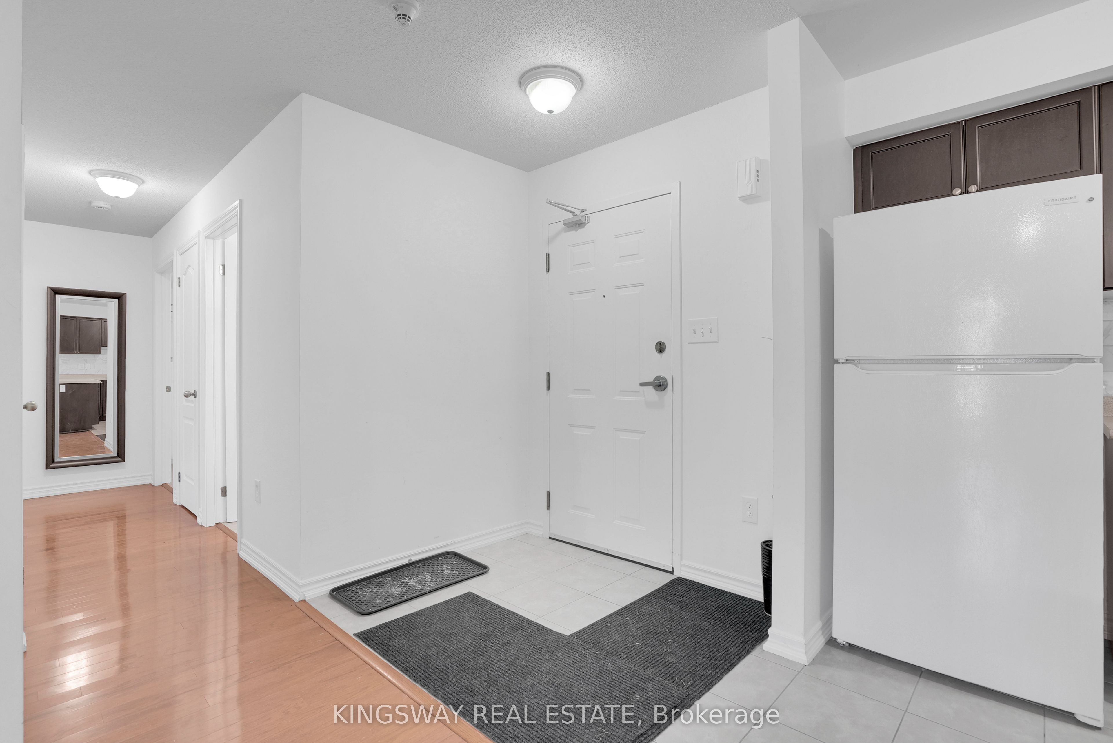 41 Coulter Street 19, Barrie, ON L4N 6L9 photo 4