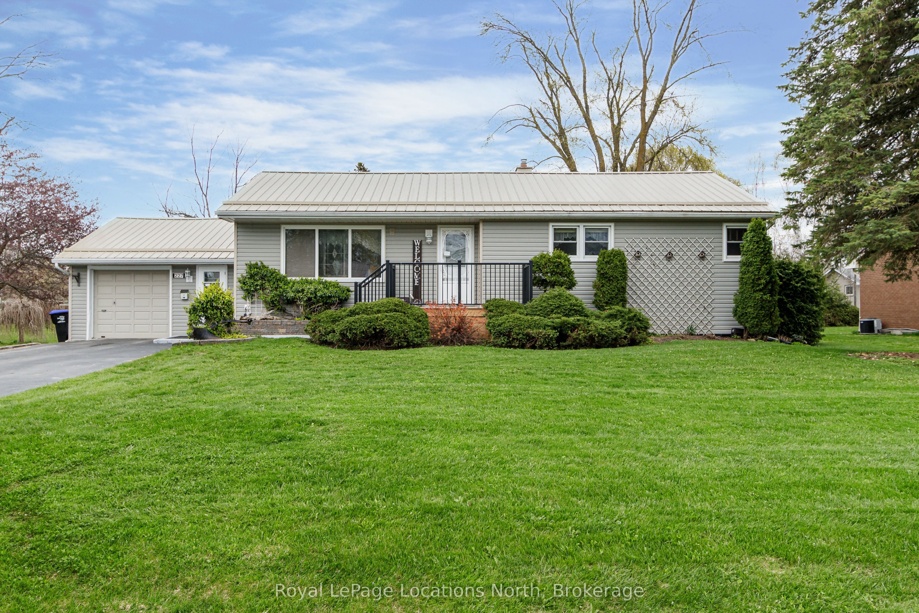 227 Superior Street, Clearview, ON L0M 1S0 photo 4
