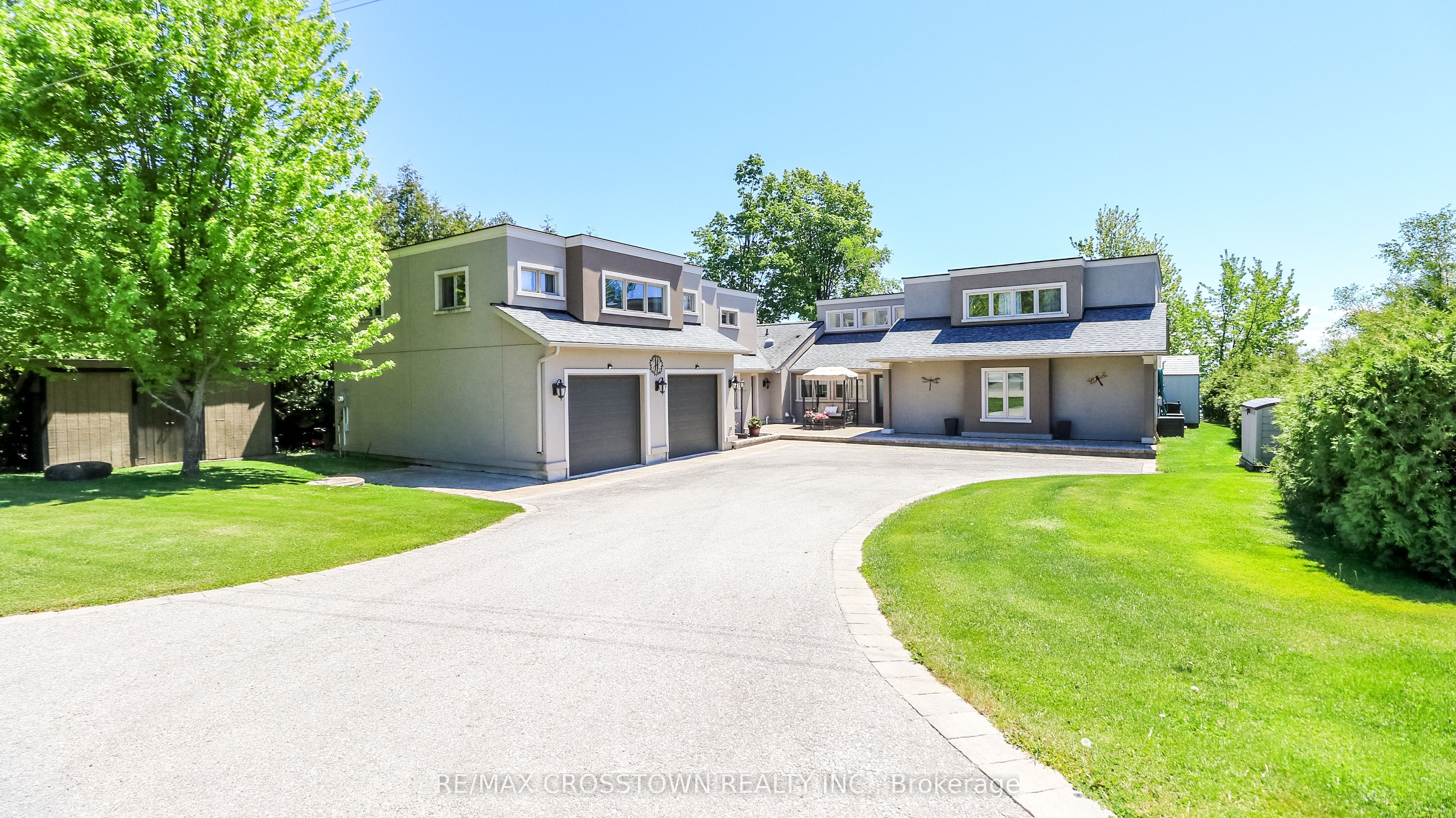 183 Lakeshore Road W, Oro-Medonte, ON L0L 2E0 photo 3