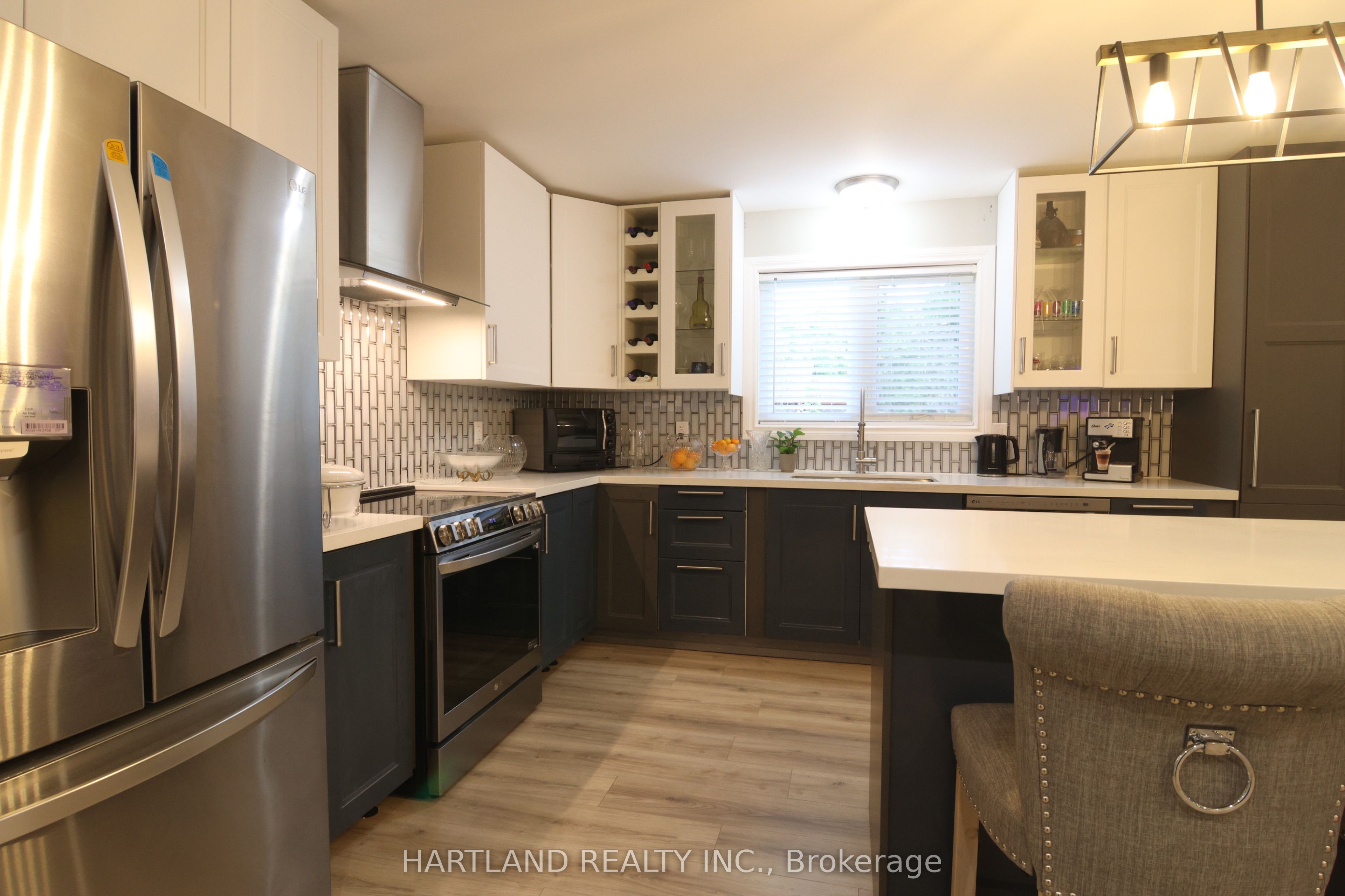 22 Berkely Street, Wasaga Beach, ON L9Z 2N6 photo 4
