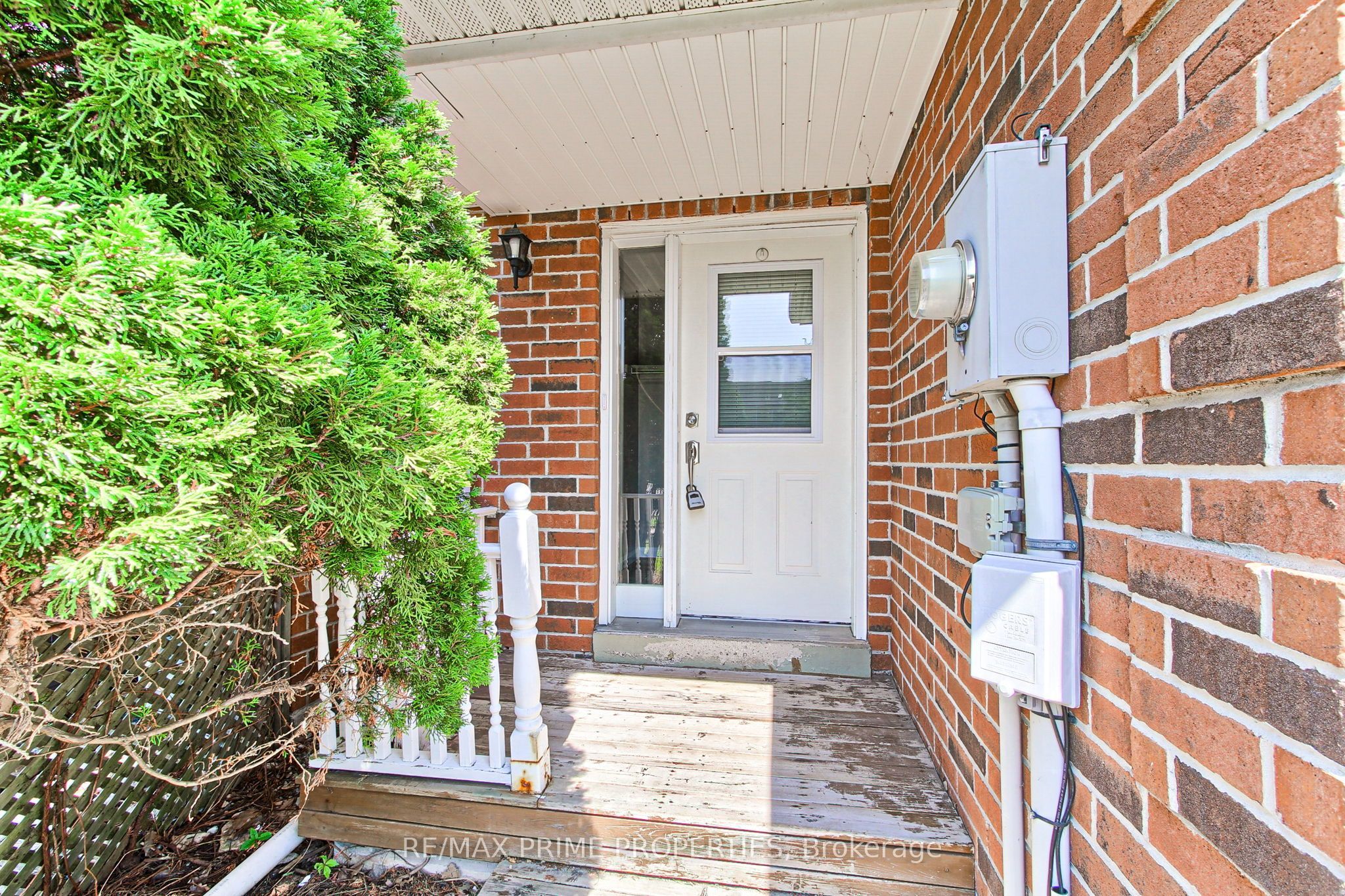 85 Lyfytt Crescent, Barrie, ON L4N 7X5 photo 2