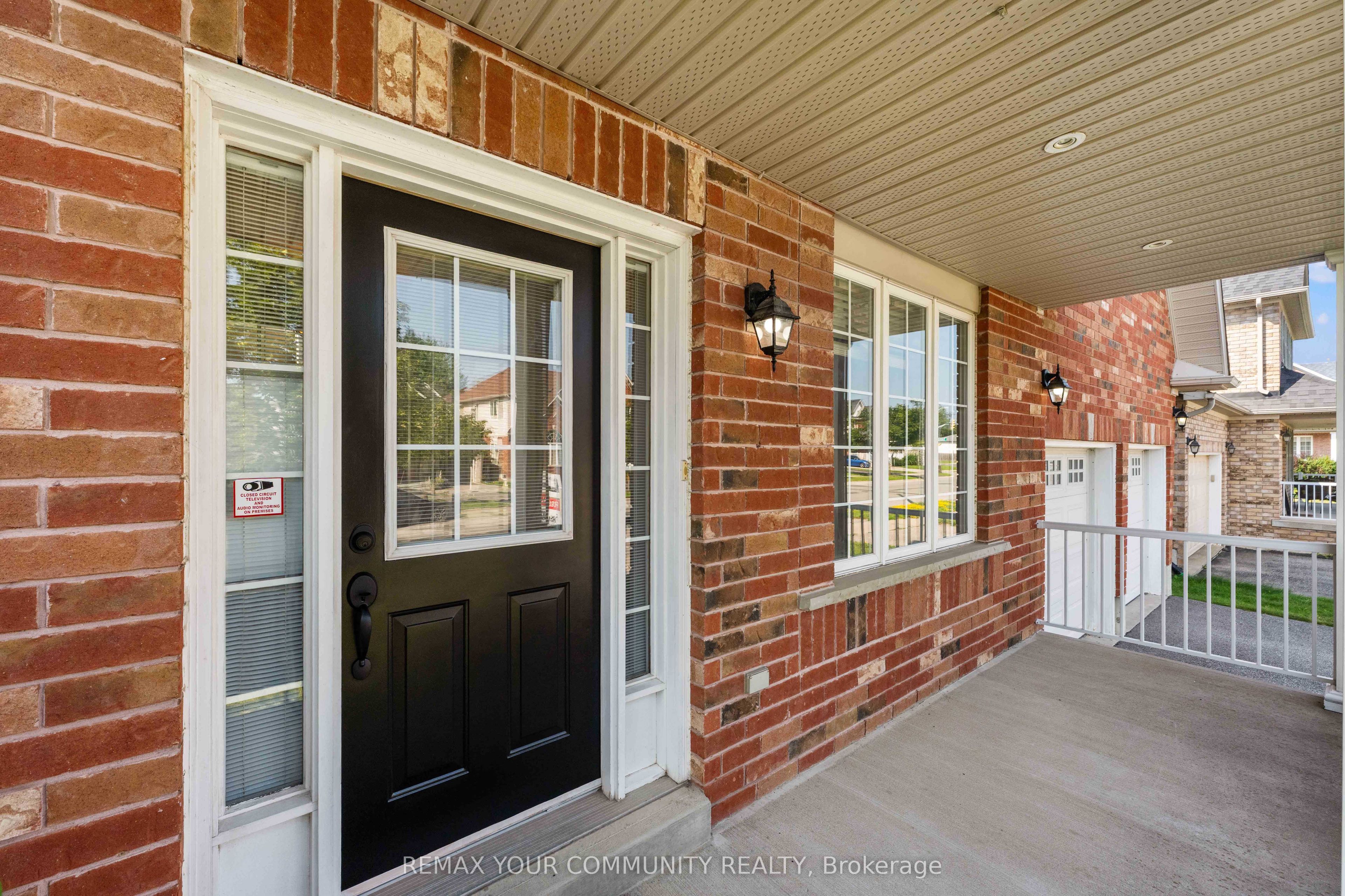 53 Brookwood Drive, Barrie, ON L4N 0Z1 photo 4