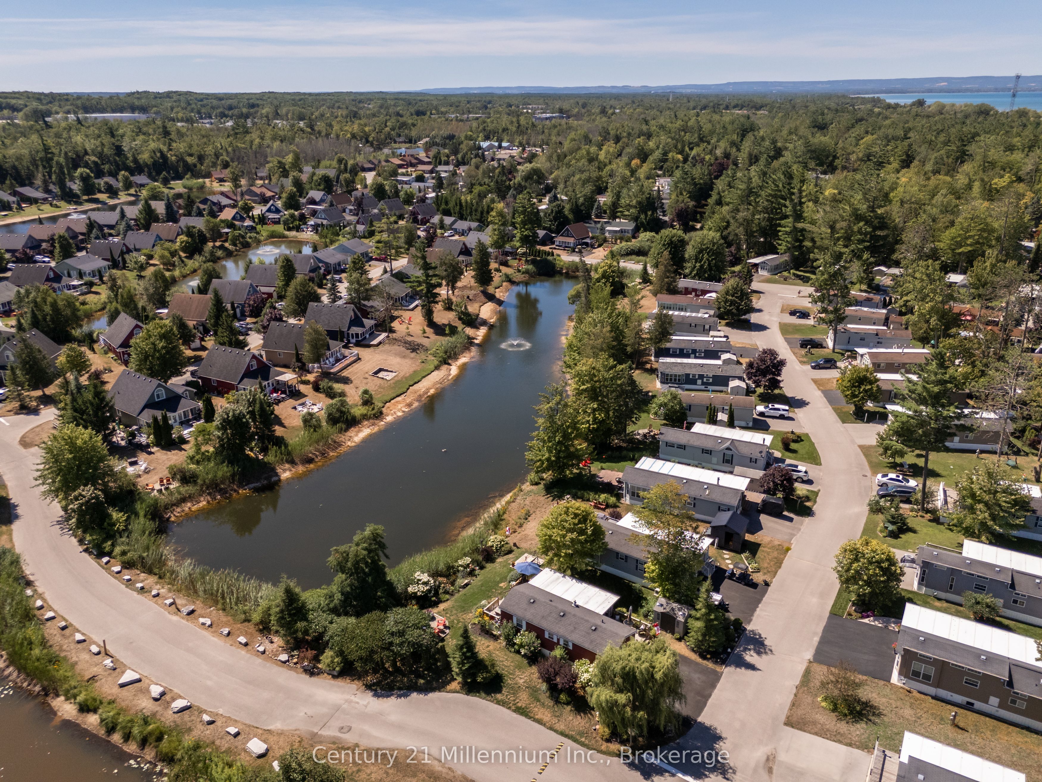 19 White Pines Trail, Wasaga Beach, ON L9Z 1X7 photo 3