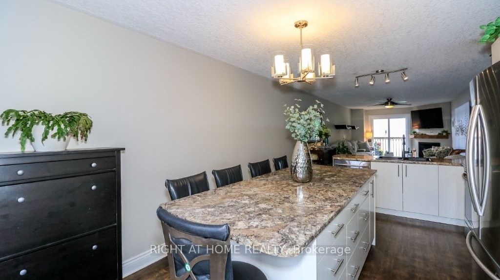 43 OLIVE Crescent 201, Orillia, ON L3V 7M8 photo 4