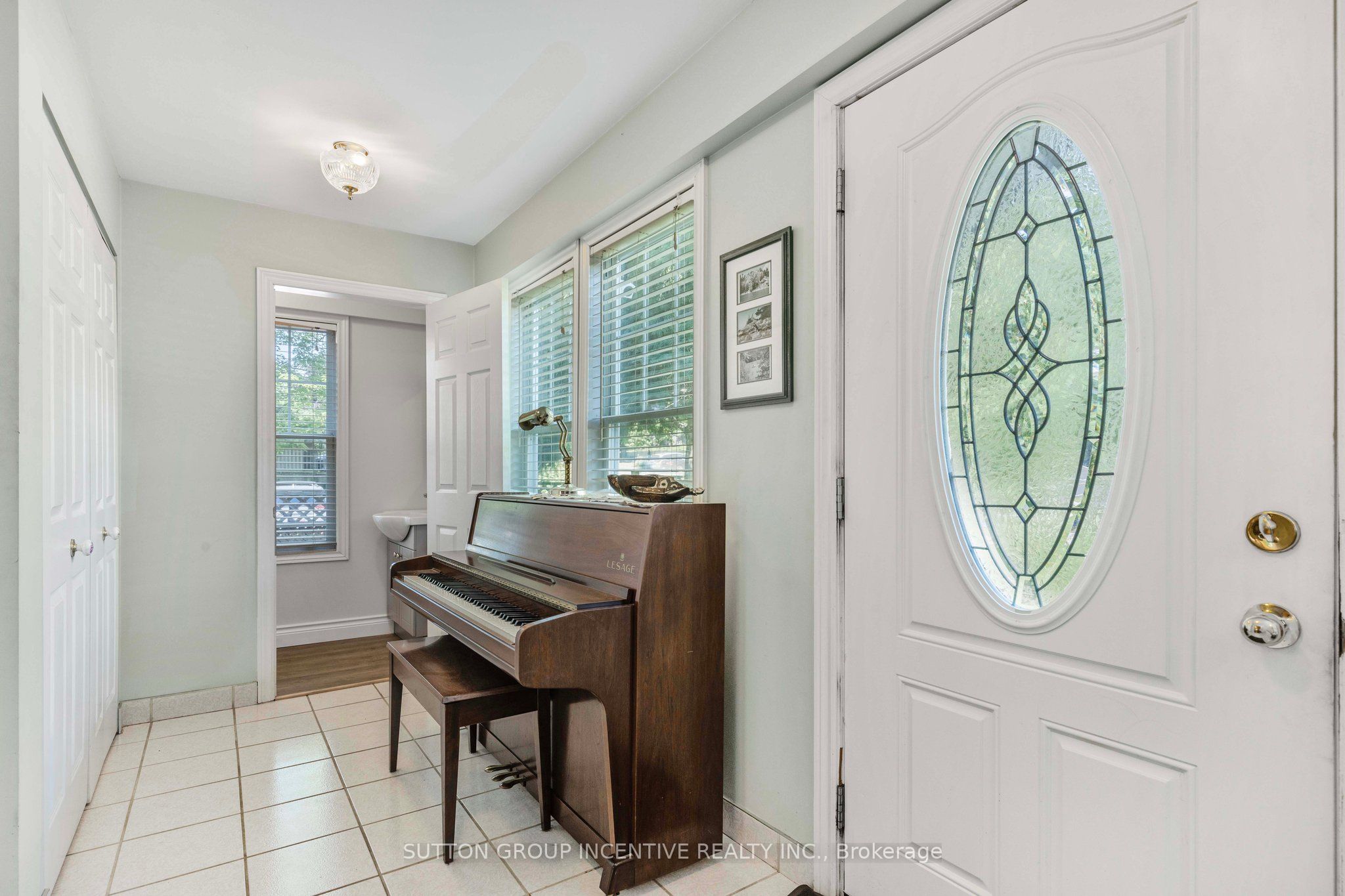 149 Blake Street, Barrie, ON L4M 1K4 photo 3