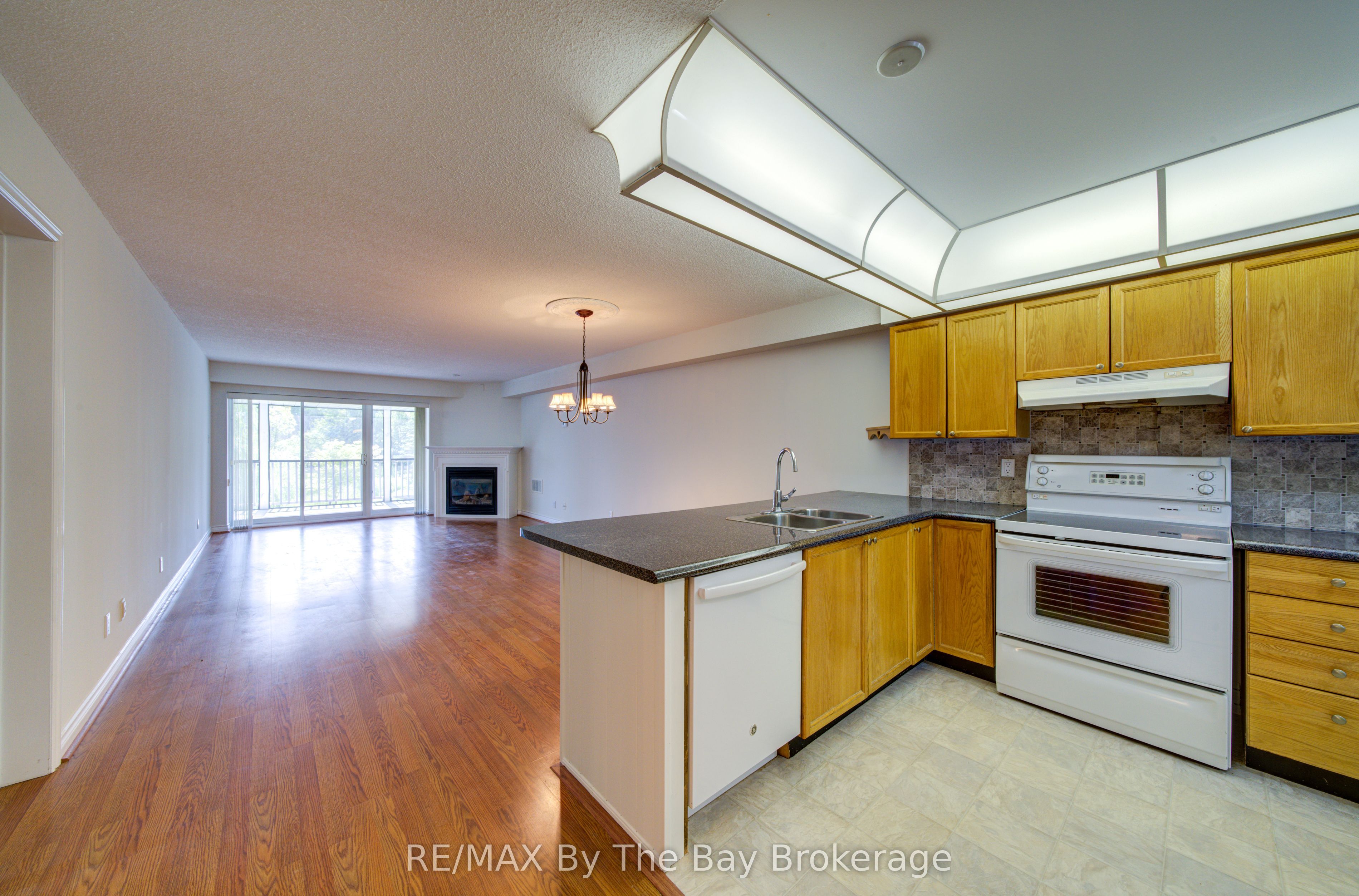 30 Mulligan Lane 8, Wasaga Beach, ON L9Z 1C4 photo 5