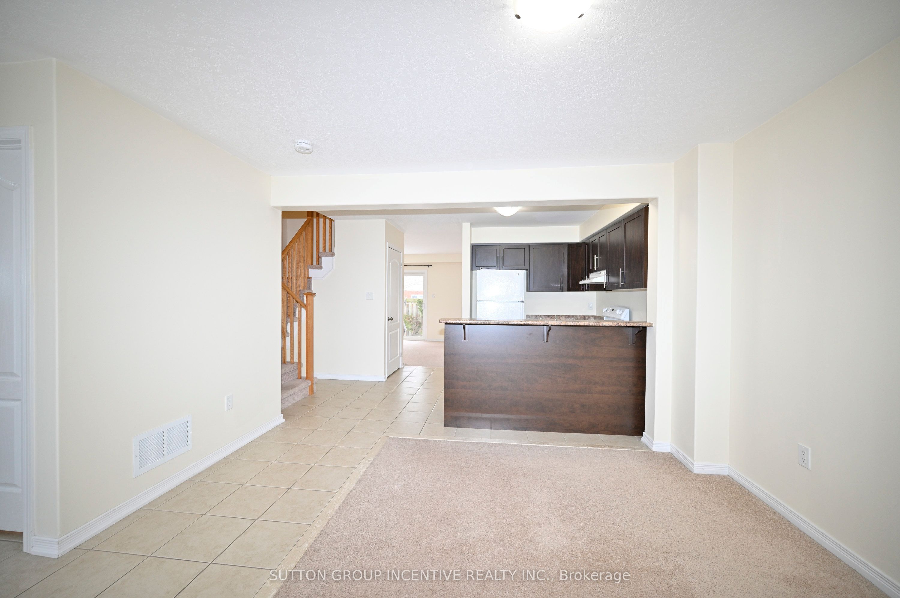90 SOVEREIGN'S Gate 29, Barrie, ON L4N 0Y9 photo 5
