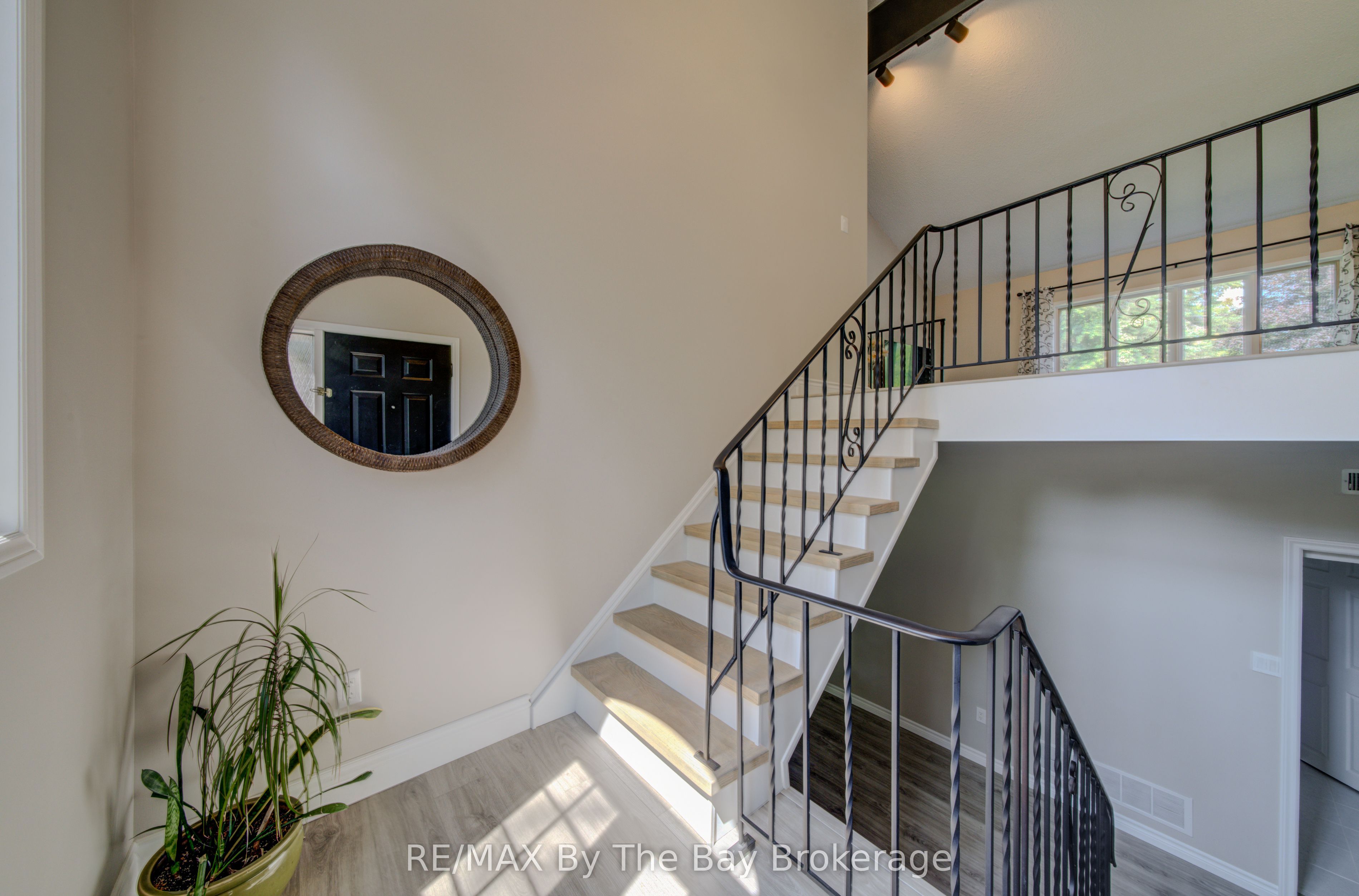 258 Sunnidale Street, Clearview, ON L0M 1S0 photo 5
