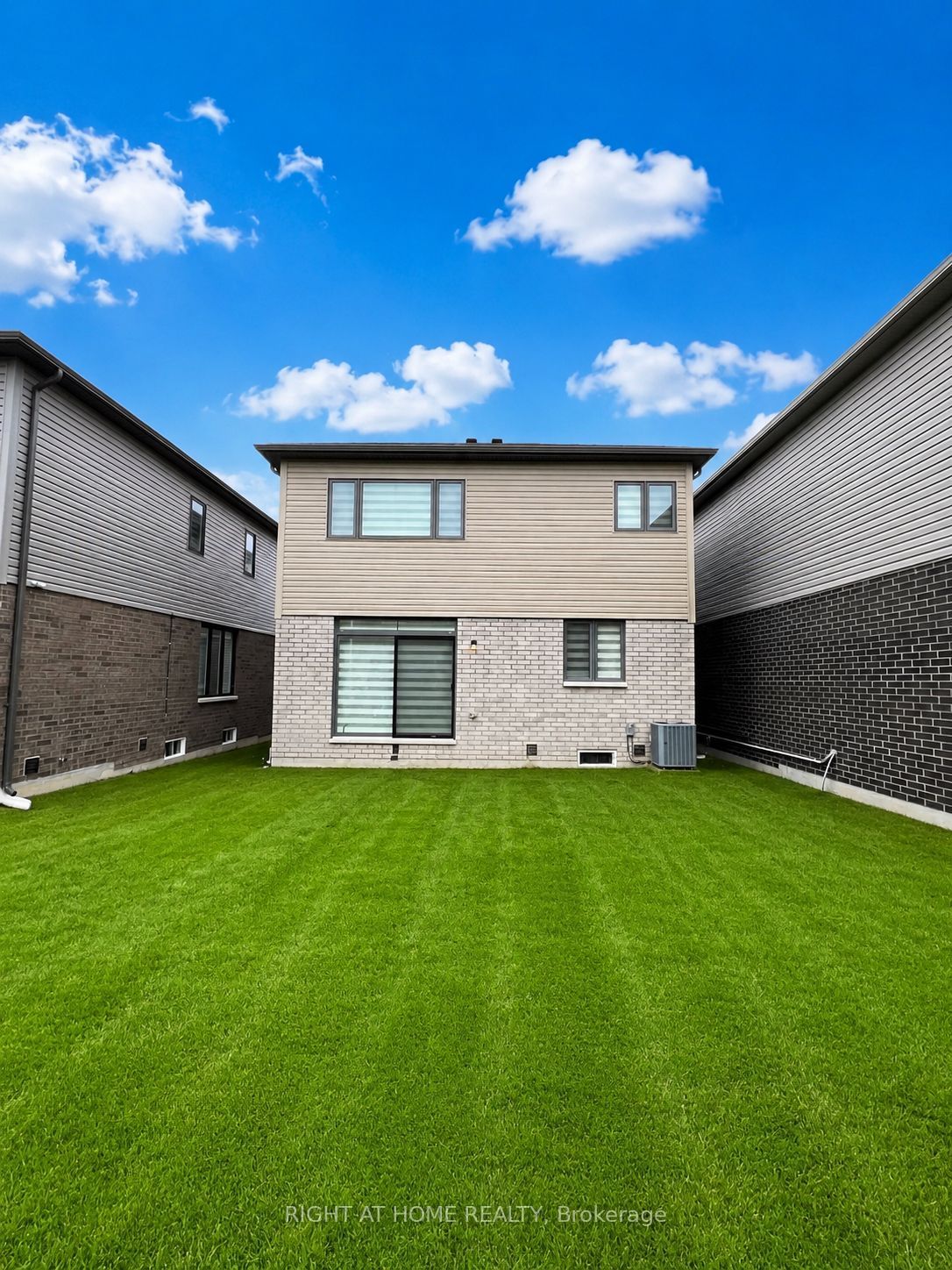 24 Tamworth Terrace W, Barrie, ON L9J 0L5 photo 3