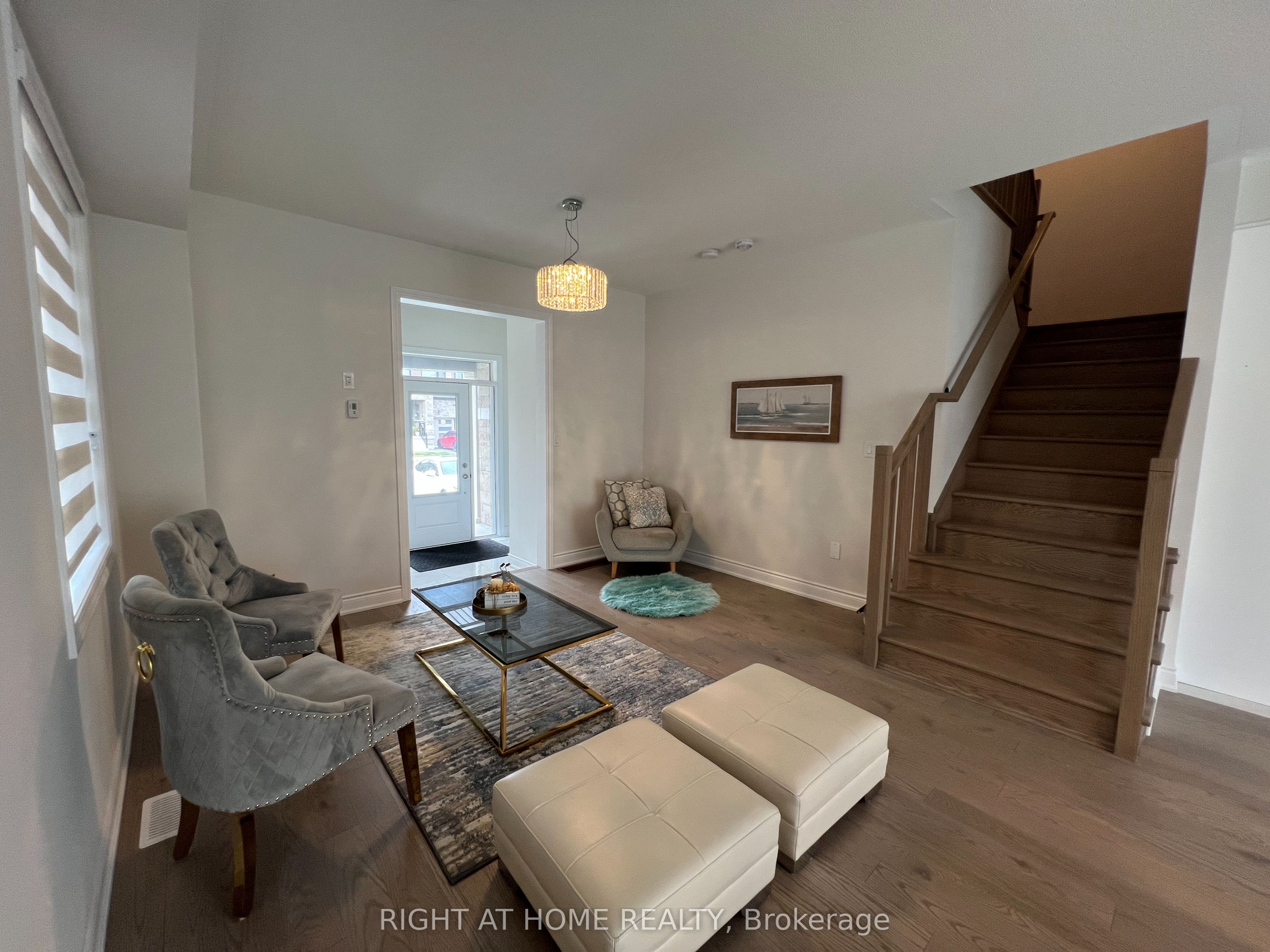 24 Tamworth Terrace W, Barrie, ON L9J 0L5 photo 5