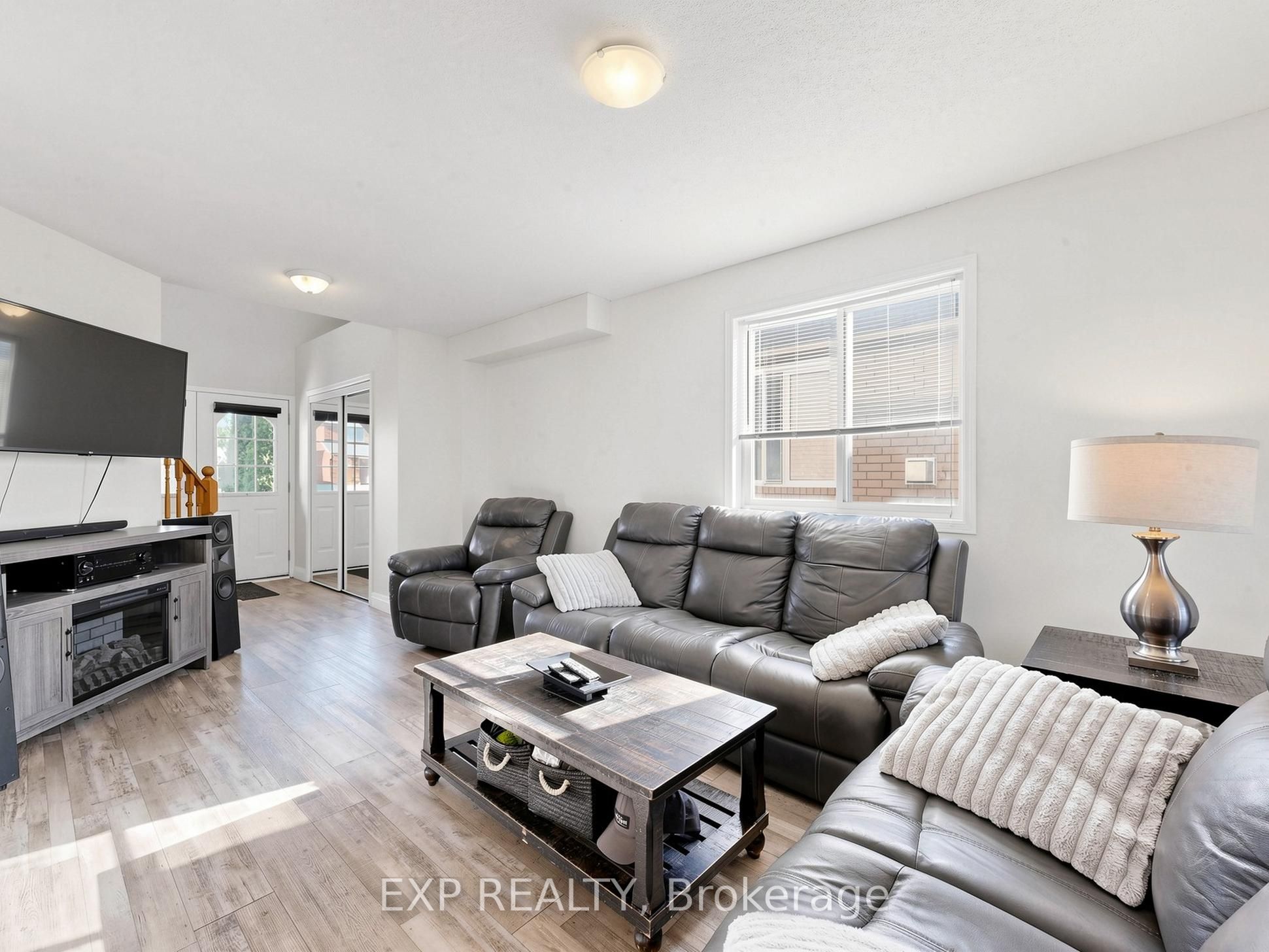 6 Booth Lane, Barrie, ON L4N 0S4 photo 4