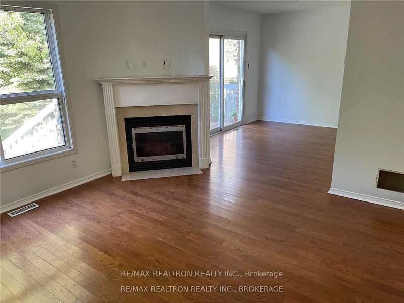 158 Taylor Drive, Barrie, ON L4N 8L1 photo 2
