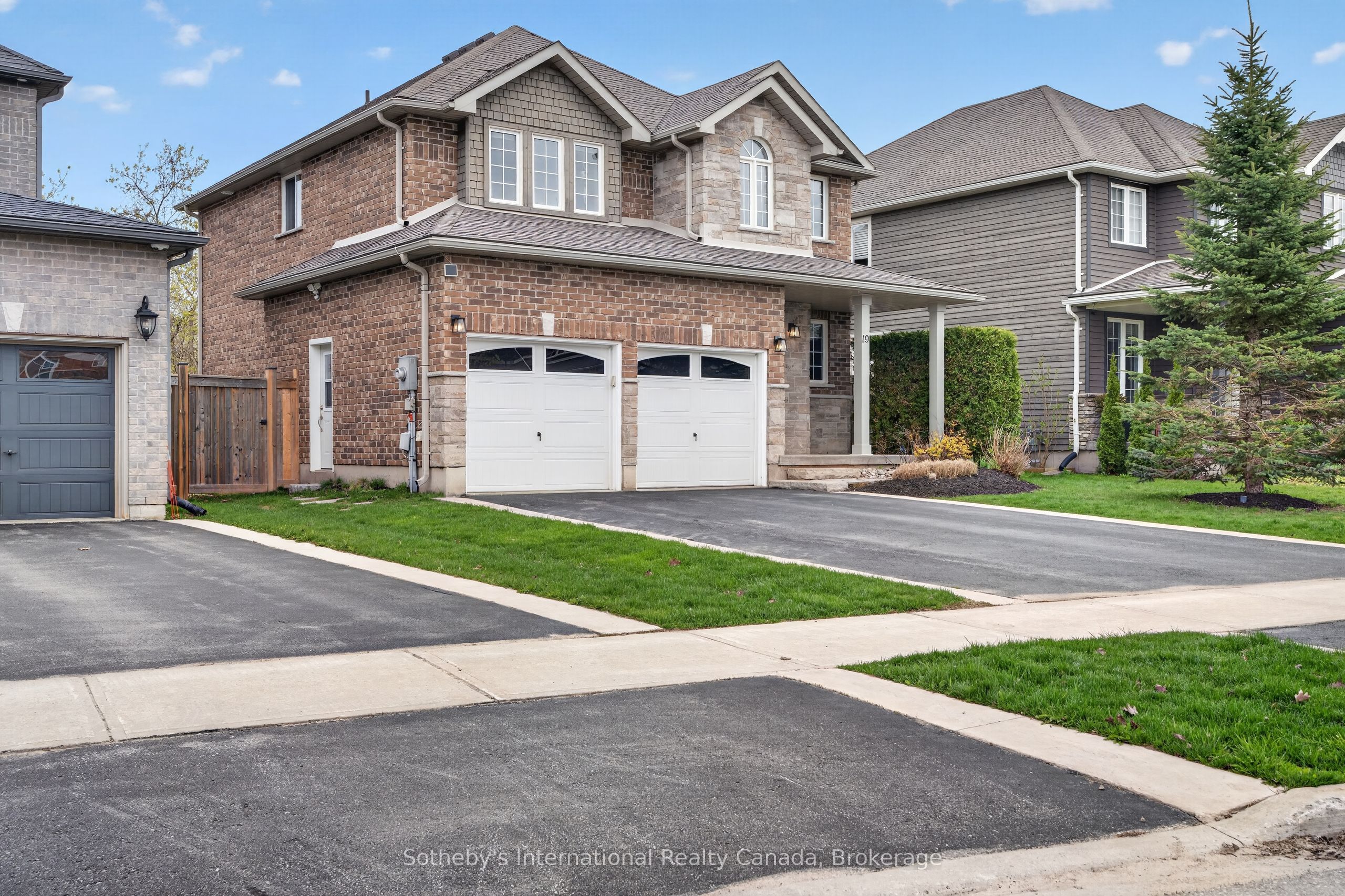 19 Garbutt Crescent, Collingwood, ON L9Y 0H5 photo 2