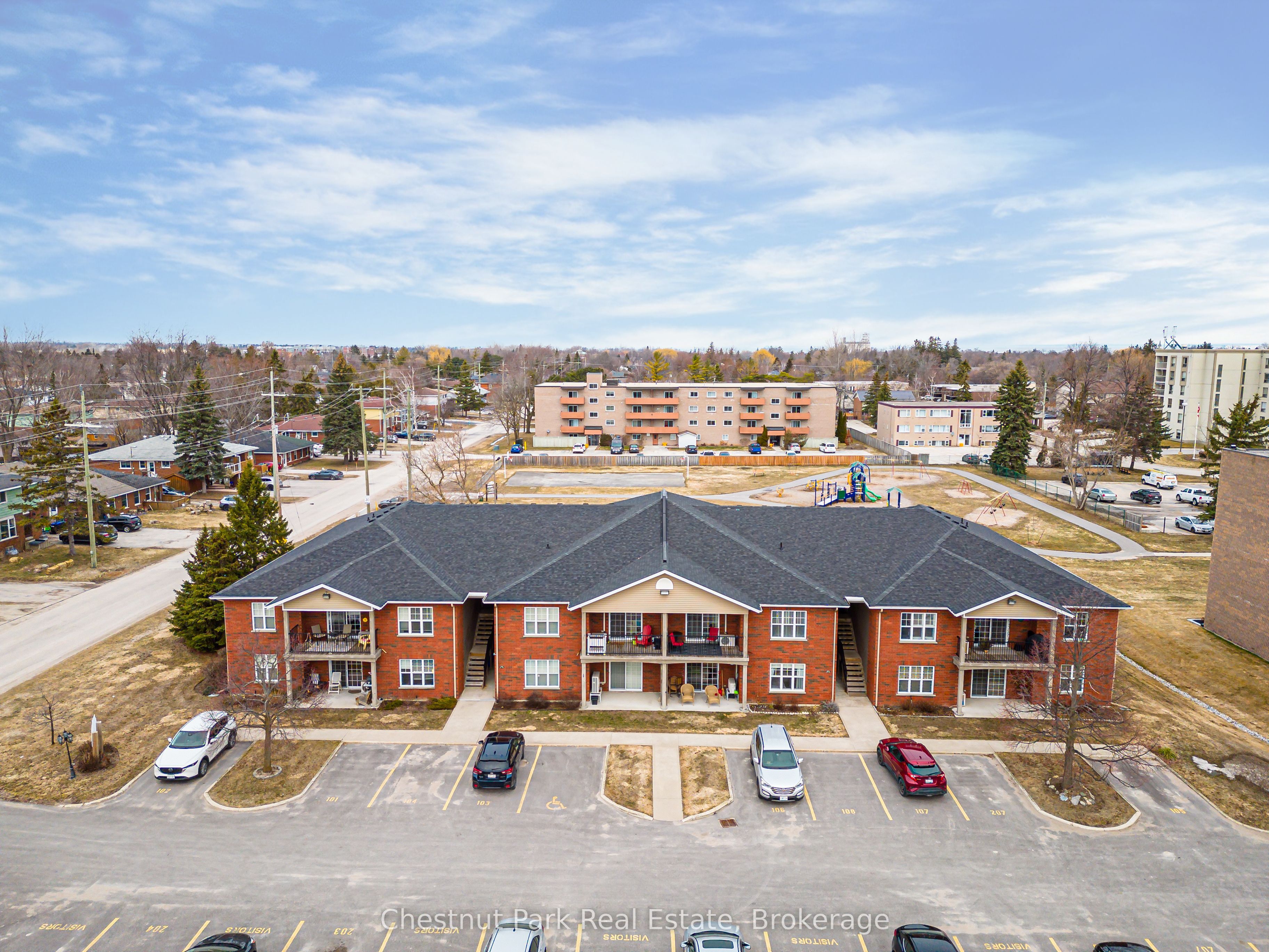 435 Walnut Street 206, Collingwood, ON L9Y 5J9 photo 2