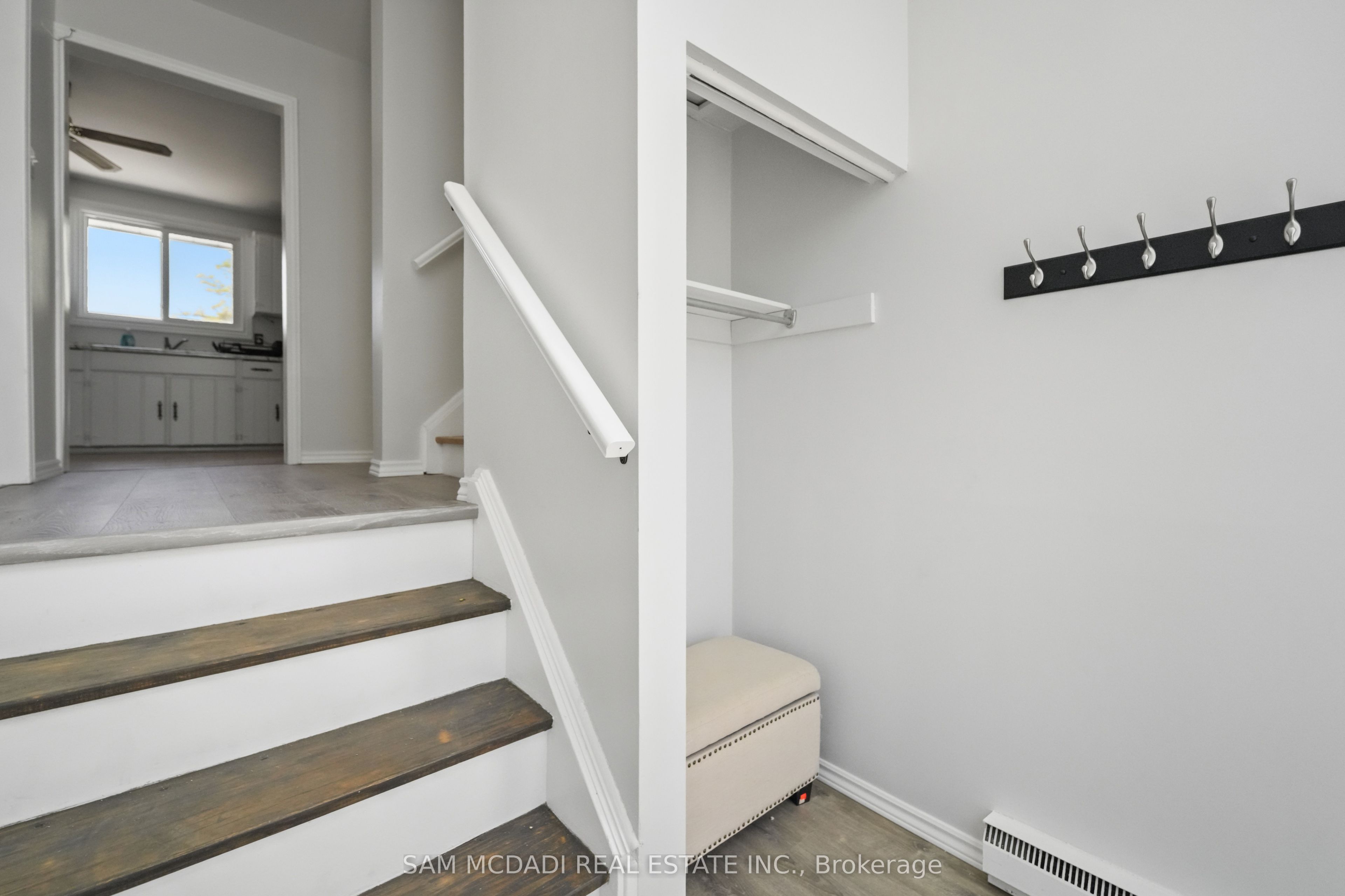 70 Briar Road, Barrie, ON L4N 3M4 photo 3