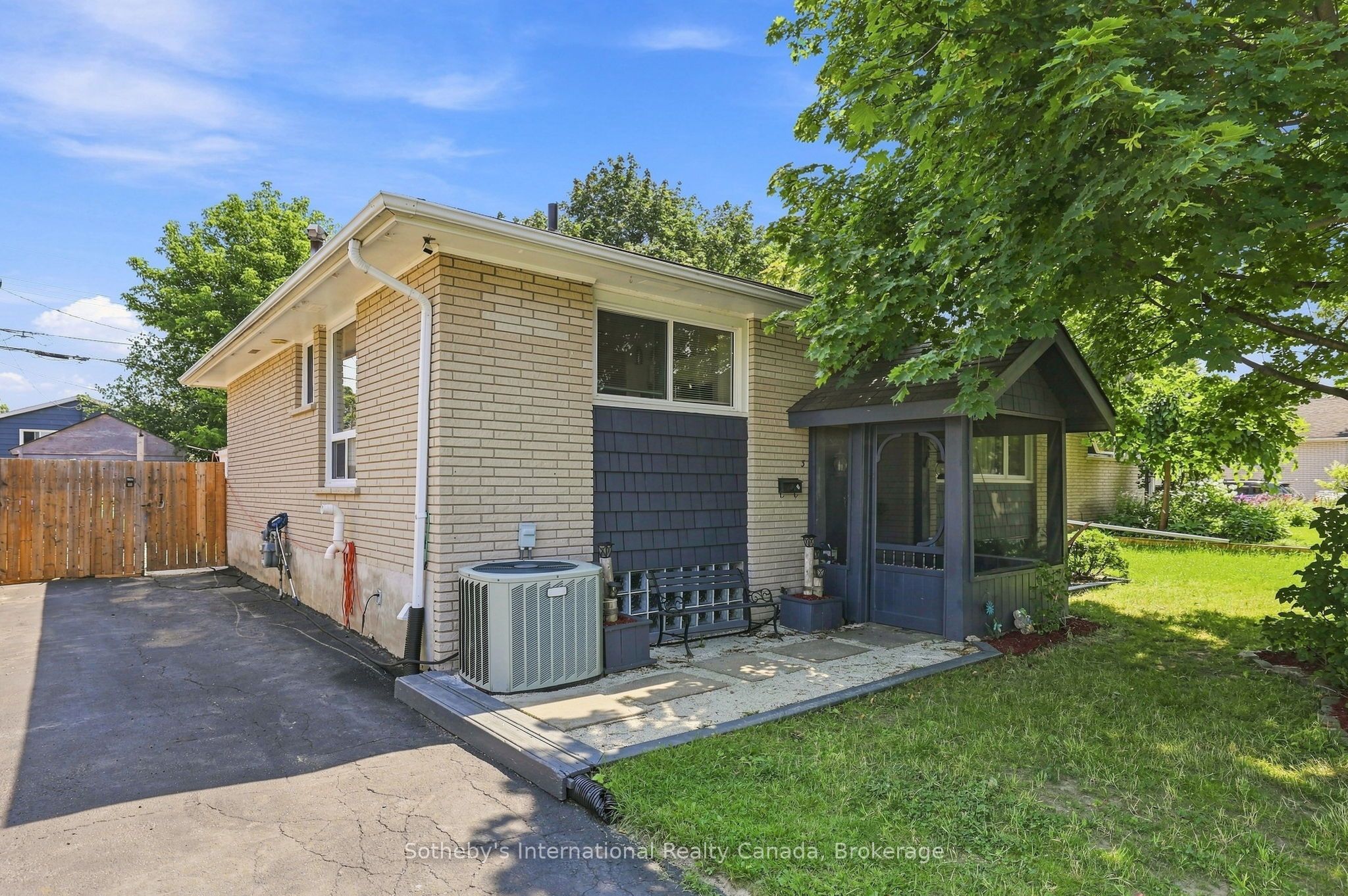 3 DICKSON Road, Collingwood, ON L9Y 2X2 photo 2
