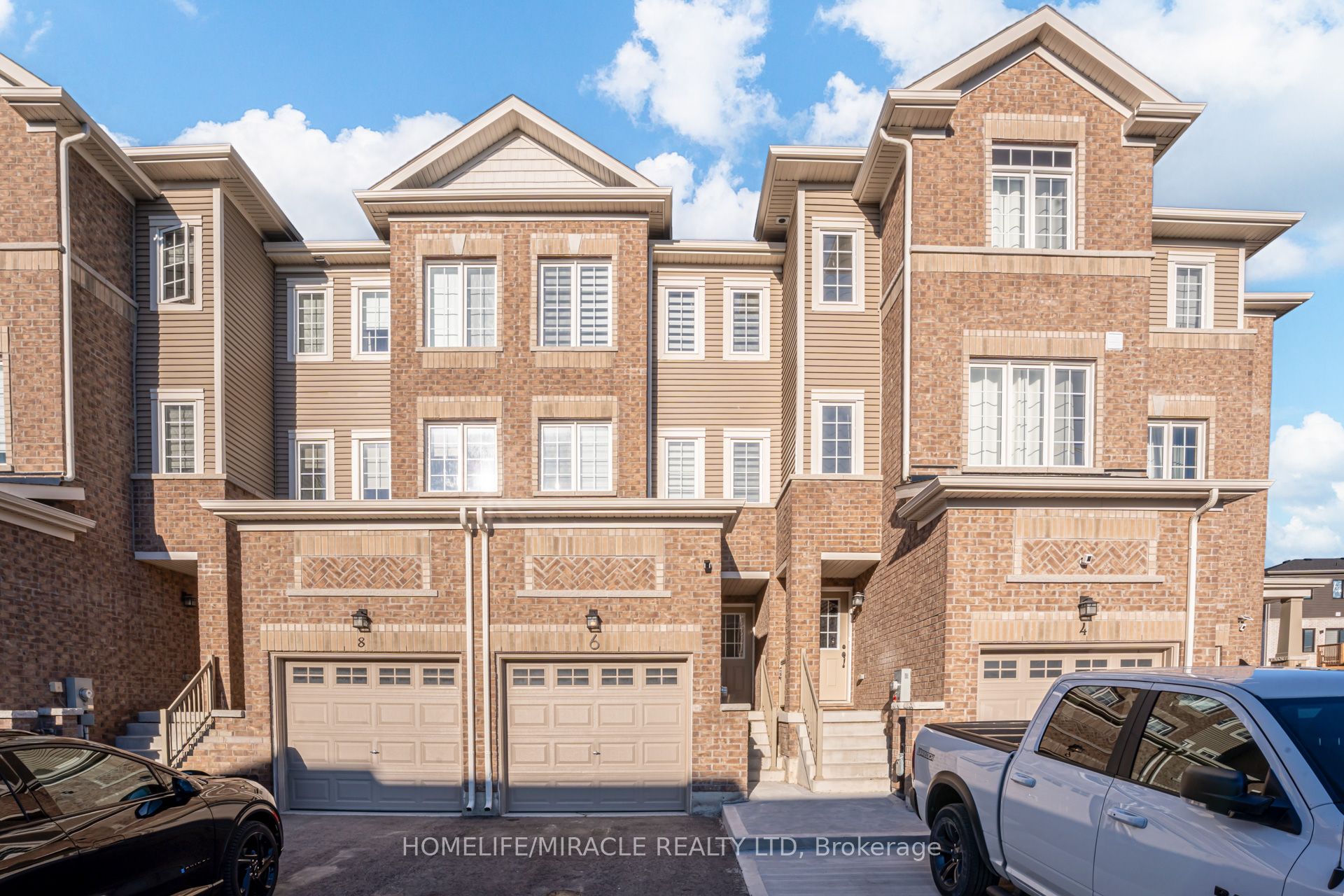 6 Pumpkin Corner Crescent, Barrie, ON L9J 0T6