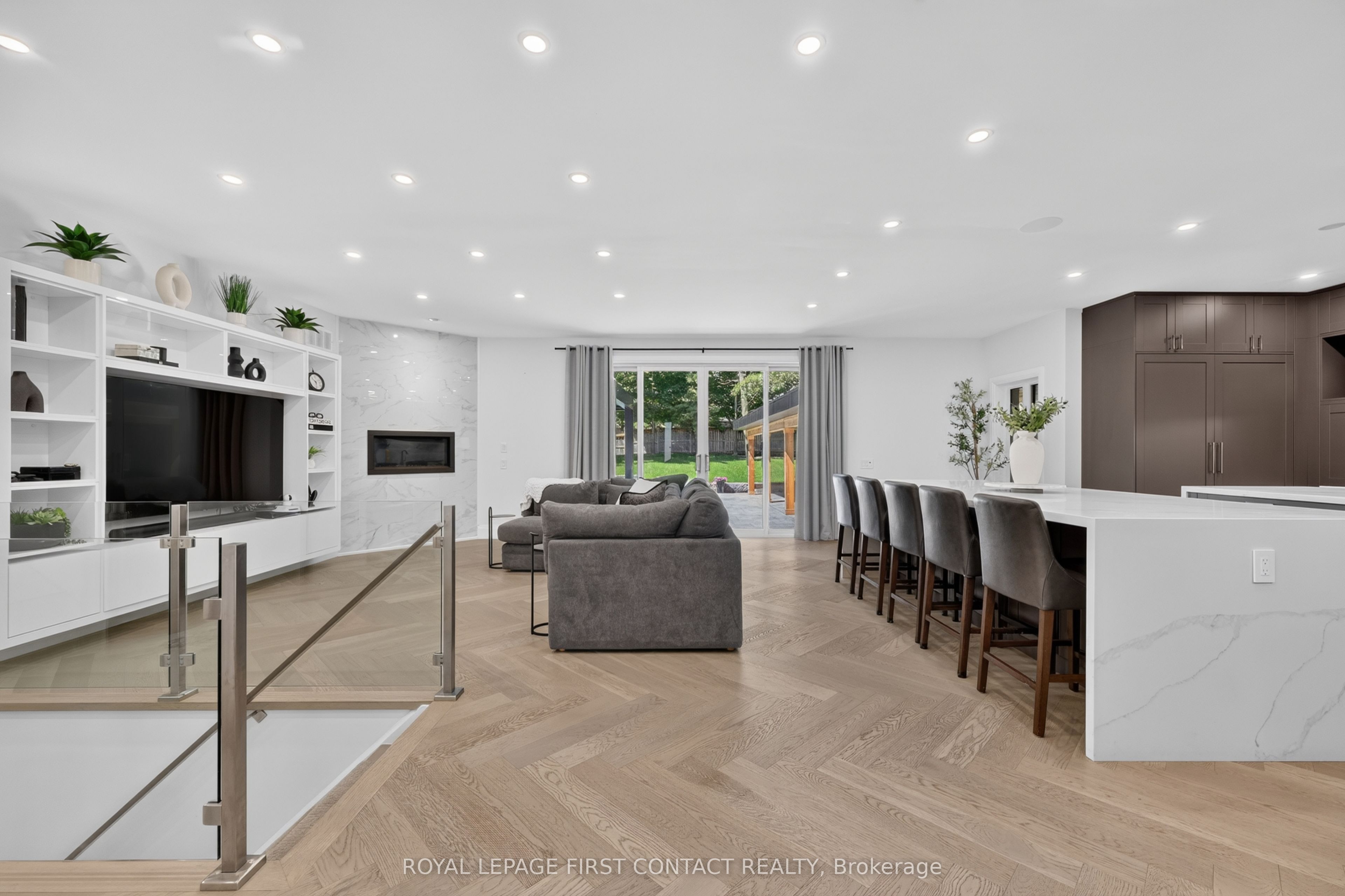 36 Grouse Glen, Barrie, ON L4N 7Z7 photo 3