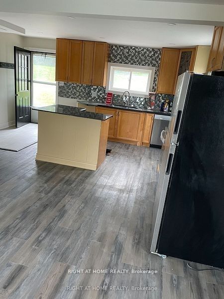 8162 Highway 12 W. Road, Oro-Medonte, ON L3V 6H2 photo 3