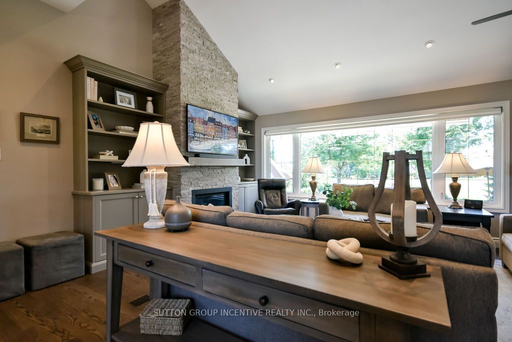 18 Bridle Path, Oro-Medonte, ON L0L 2L0 photo 5