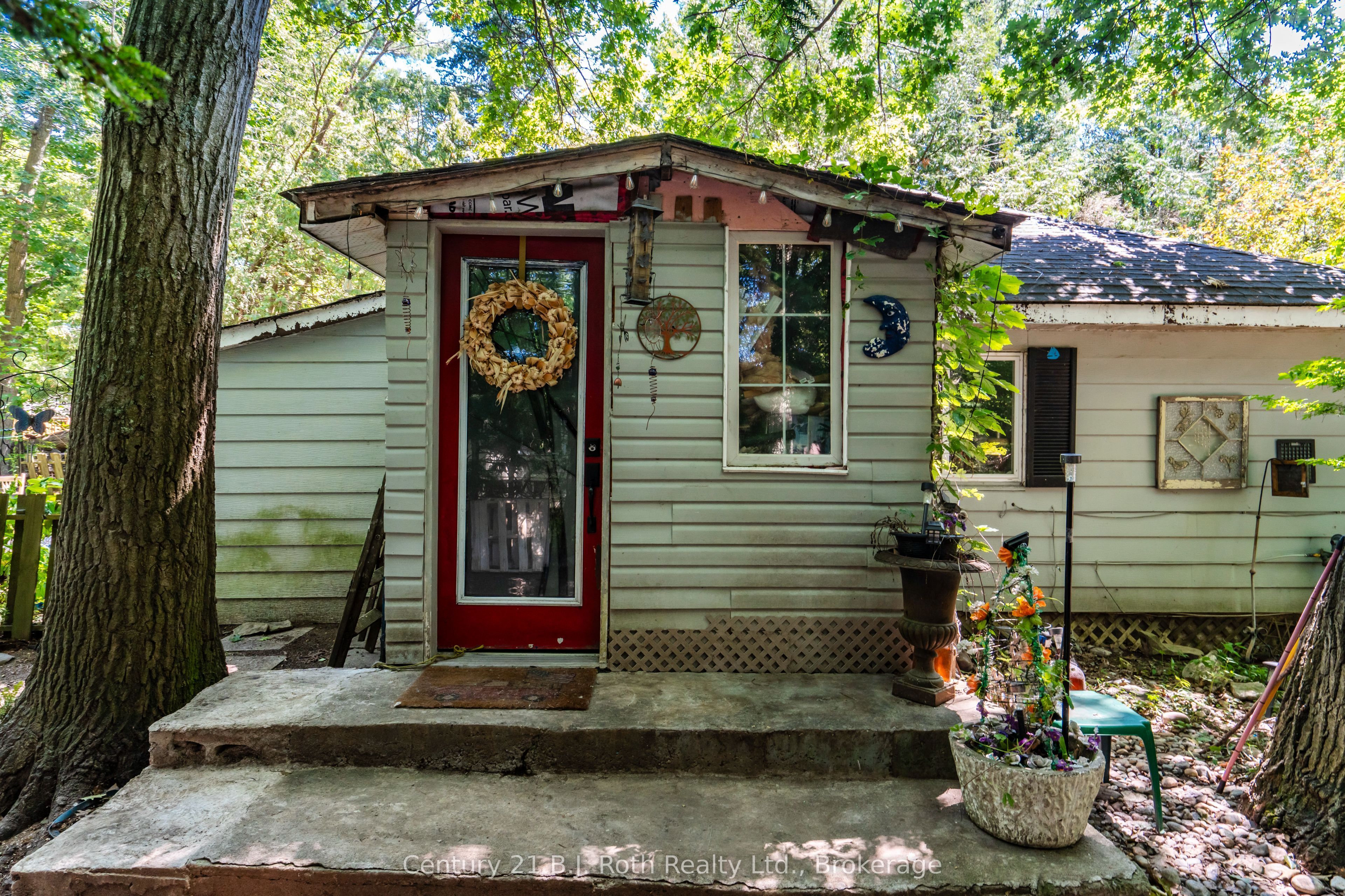 307 Tiny Beaches Road W, Tiny, ON L0L 2J0