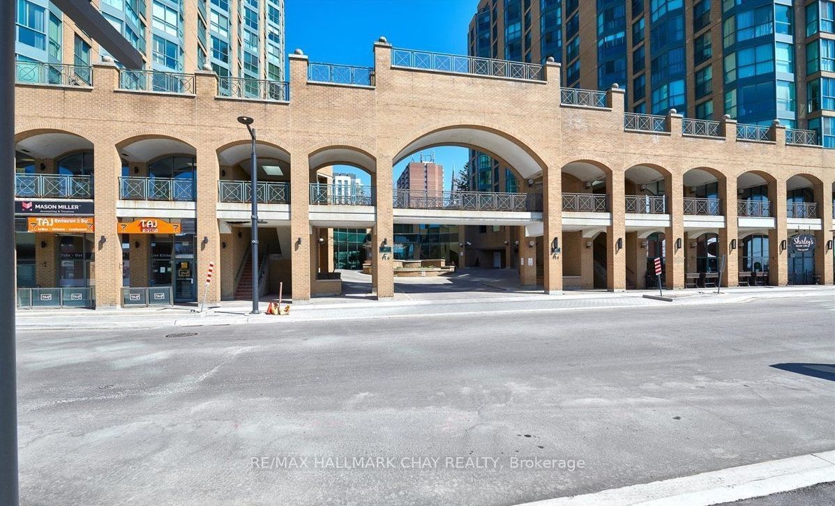 140 Dunlop Street E 1202, Barrie, ON L4M 6H9 photo 2
