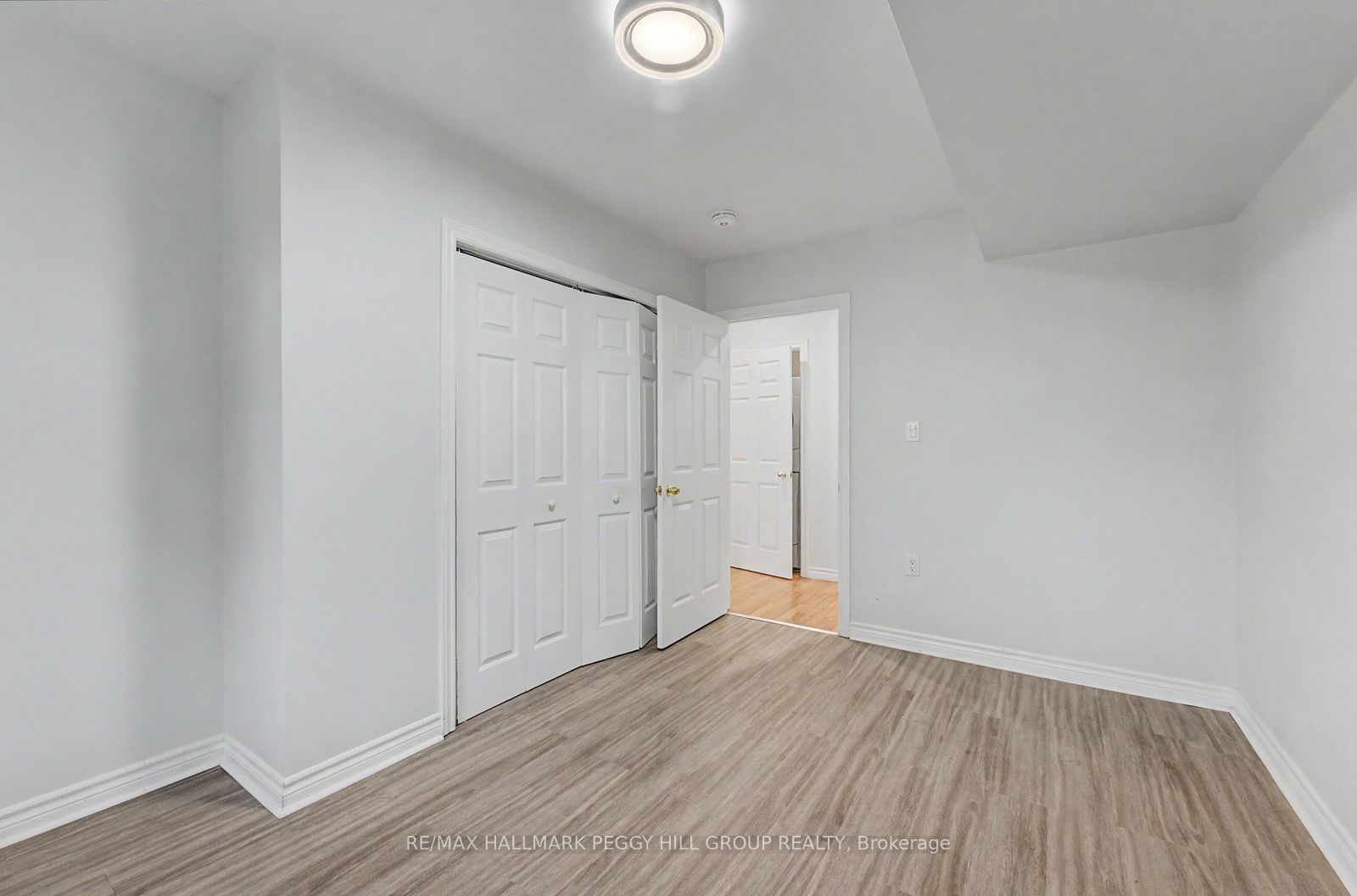 148 Livingstone Street E Lower, Barrie, ON L4M 6Y7 photo 4