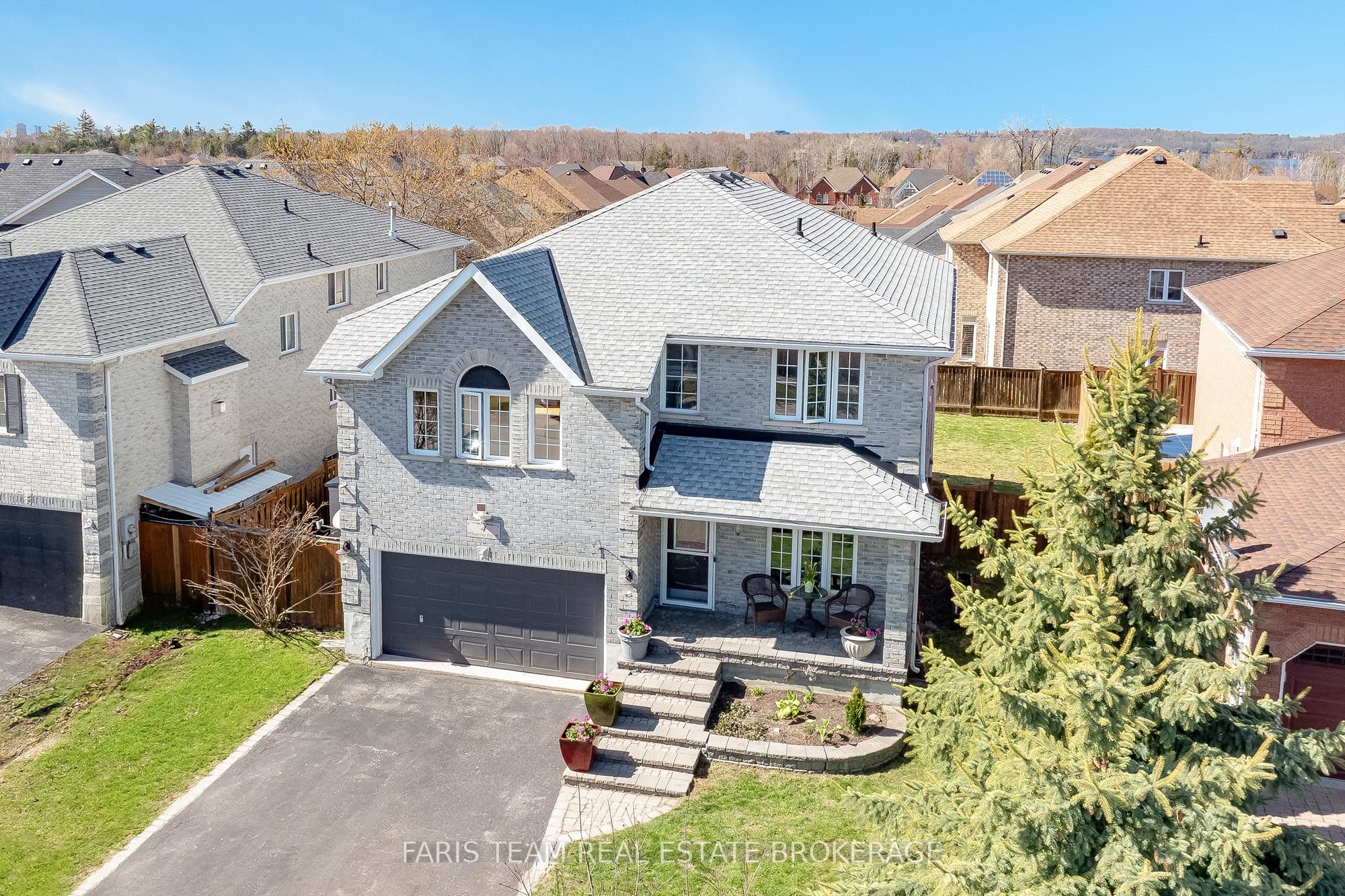 4 Whispering Pine Place, Barrie, ON L4N 9R9 photo 2