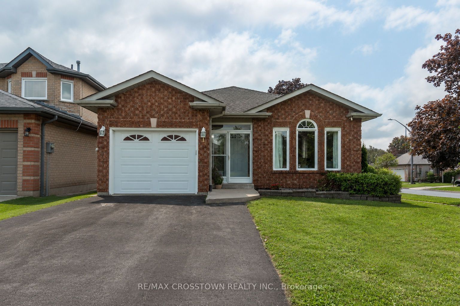 1 Lang Drive, Barrie, ON L4N 7X9 photo 3