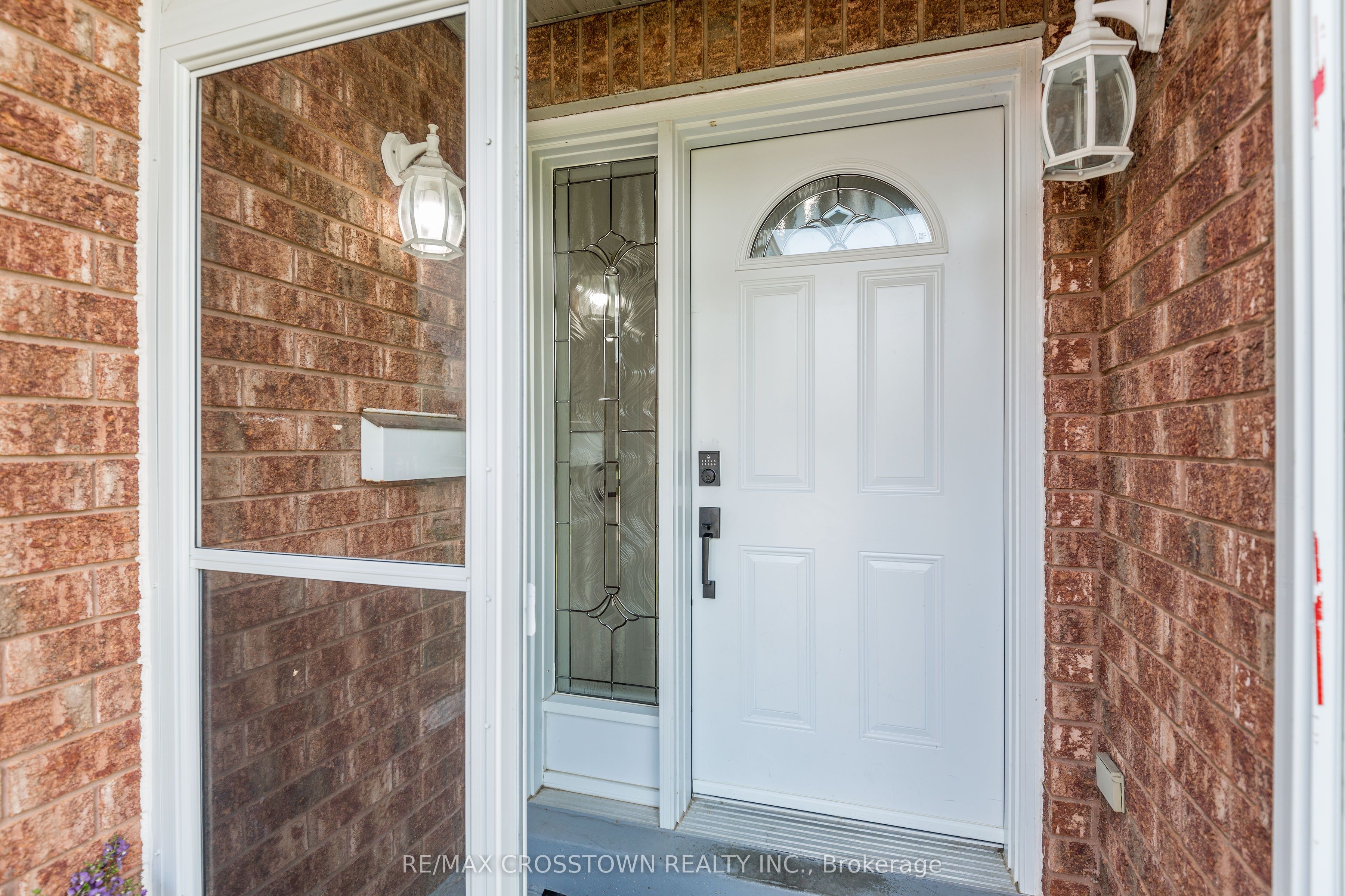 1 Lang Drive, Barrie, ON L4N 7X9 photo 5