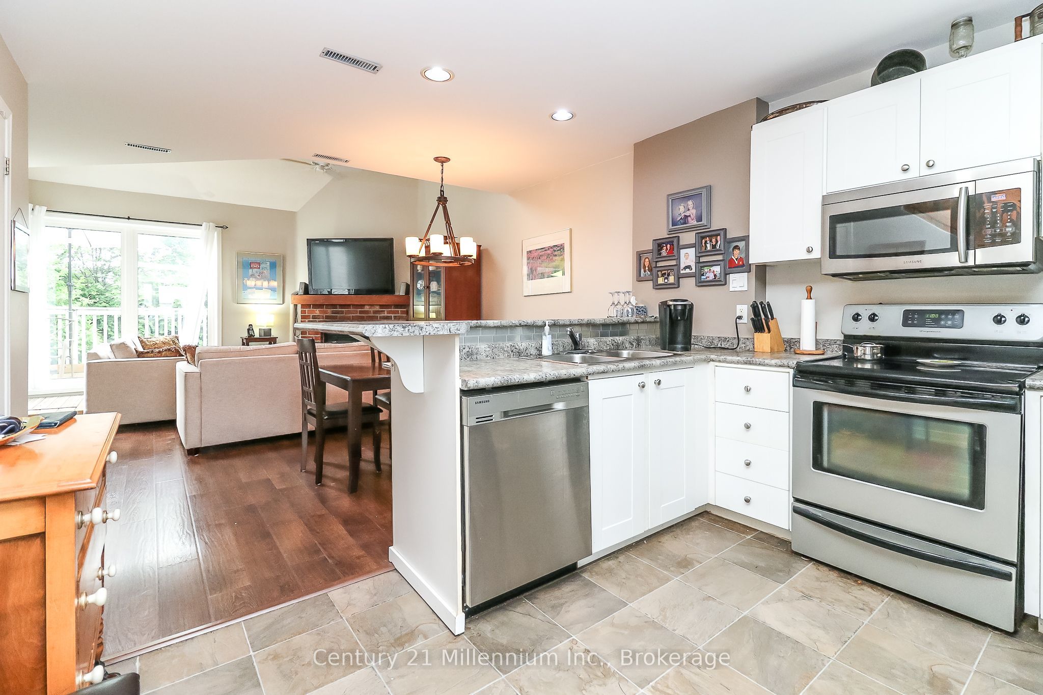 55 Trott Boulevard 124, Collingwood, ON L9Y 5B8 photo 2