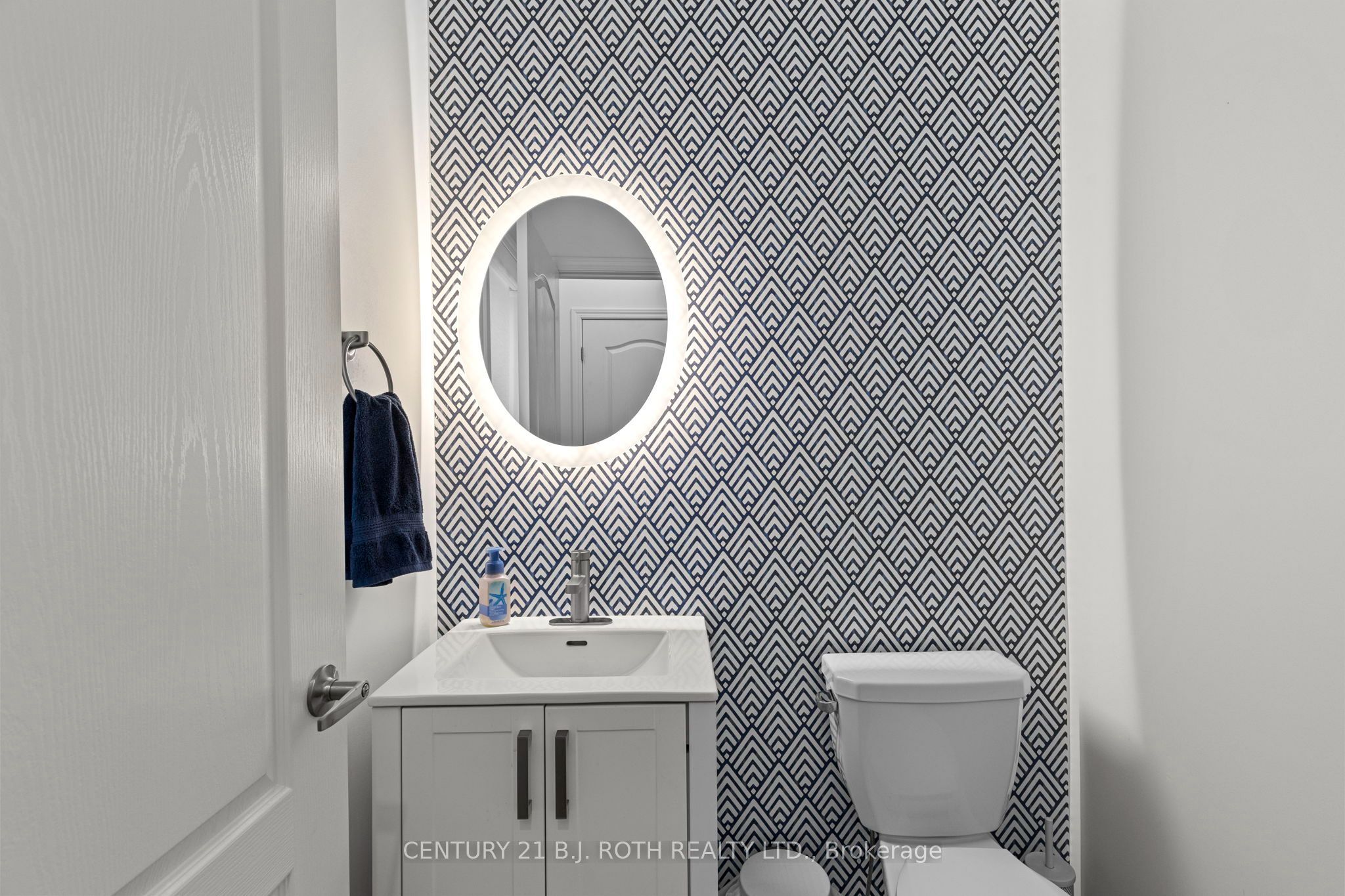 32 Sandhill Crane Drive, Wasaga Beach, ON L9Z 0J6 photo 5