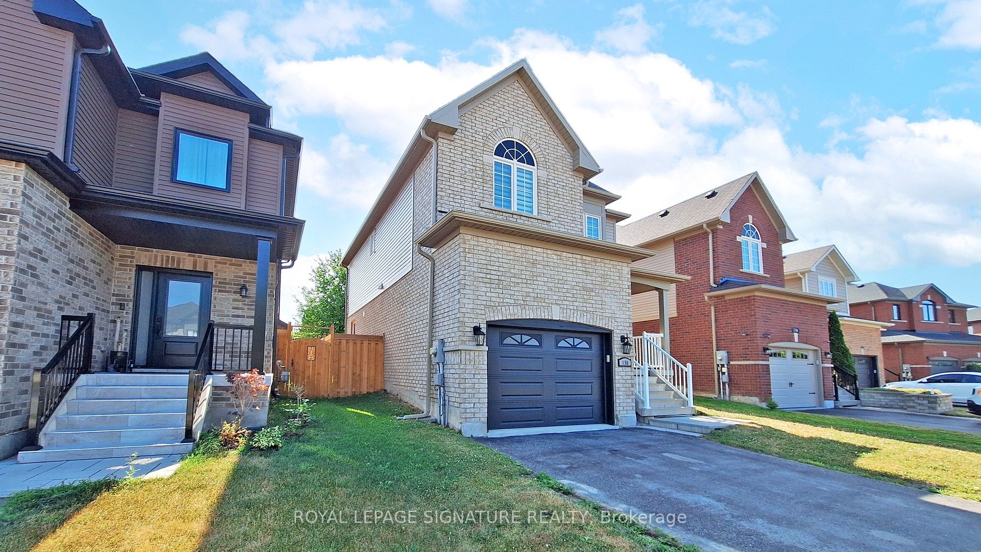 138 Sun King Crescent, Barrie, ON L4M 0E5 photo 2