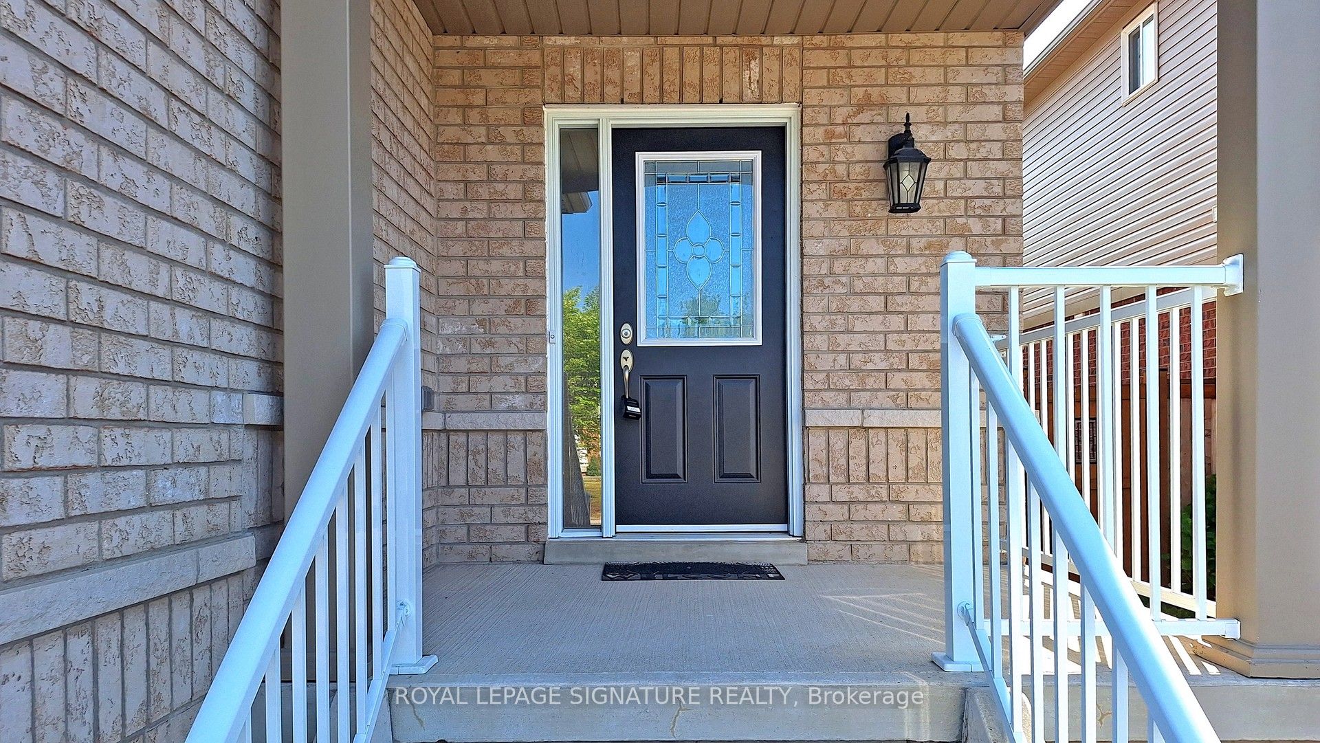 138 Sun King Crescent, Barrie, ON L4M 0E5 photo 4