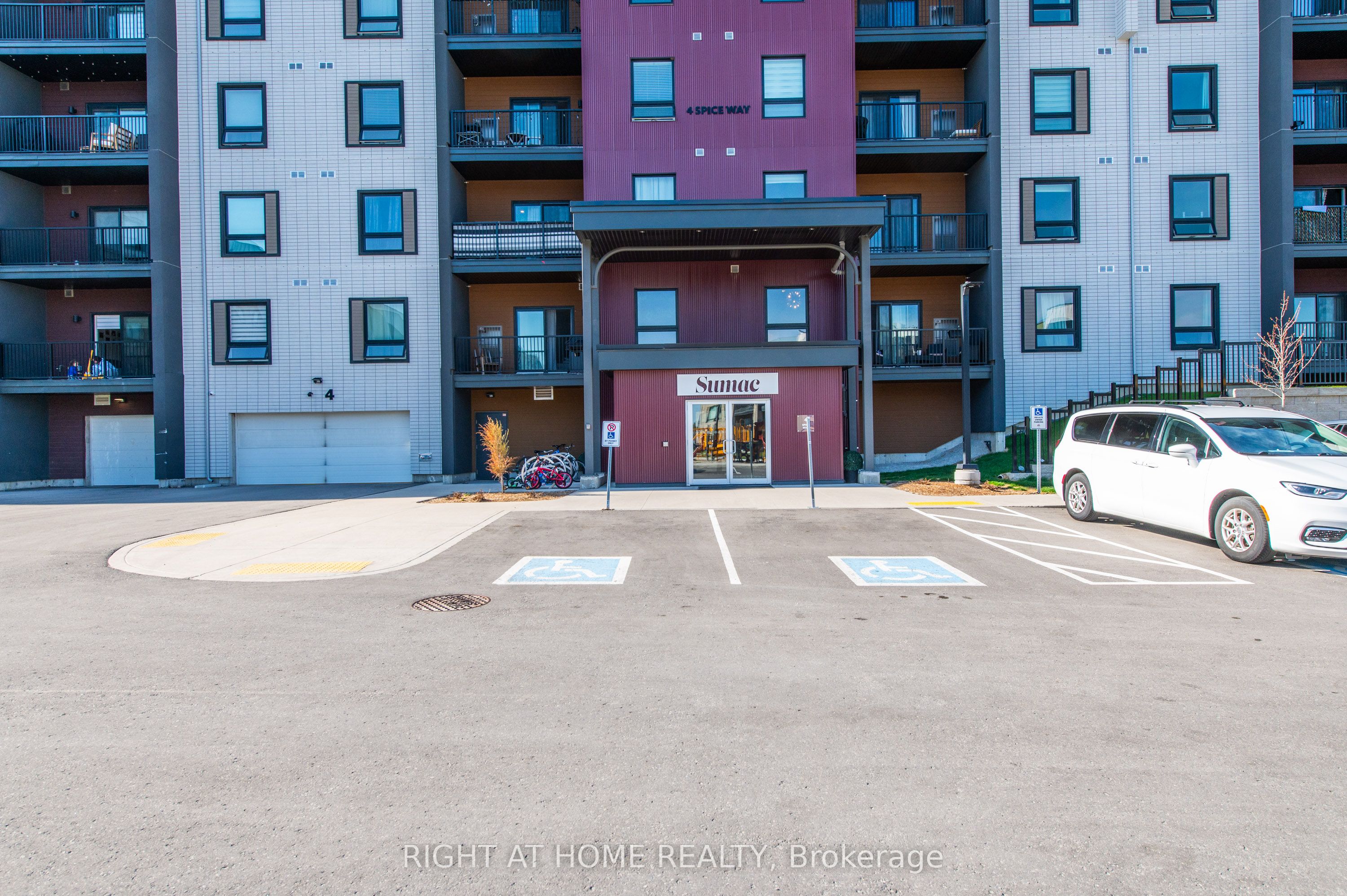 4 Spice Way 507, Barrie, ON L9J 0M2 photo 4